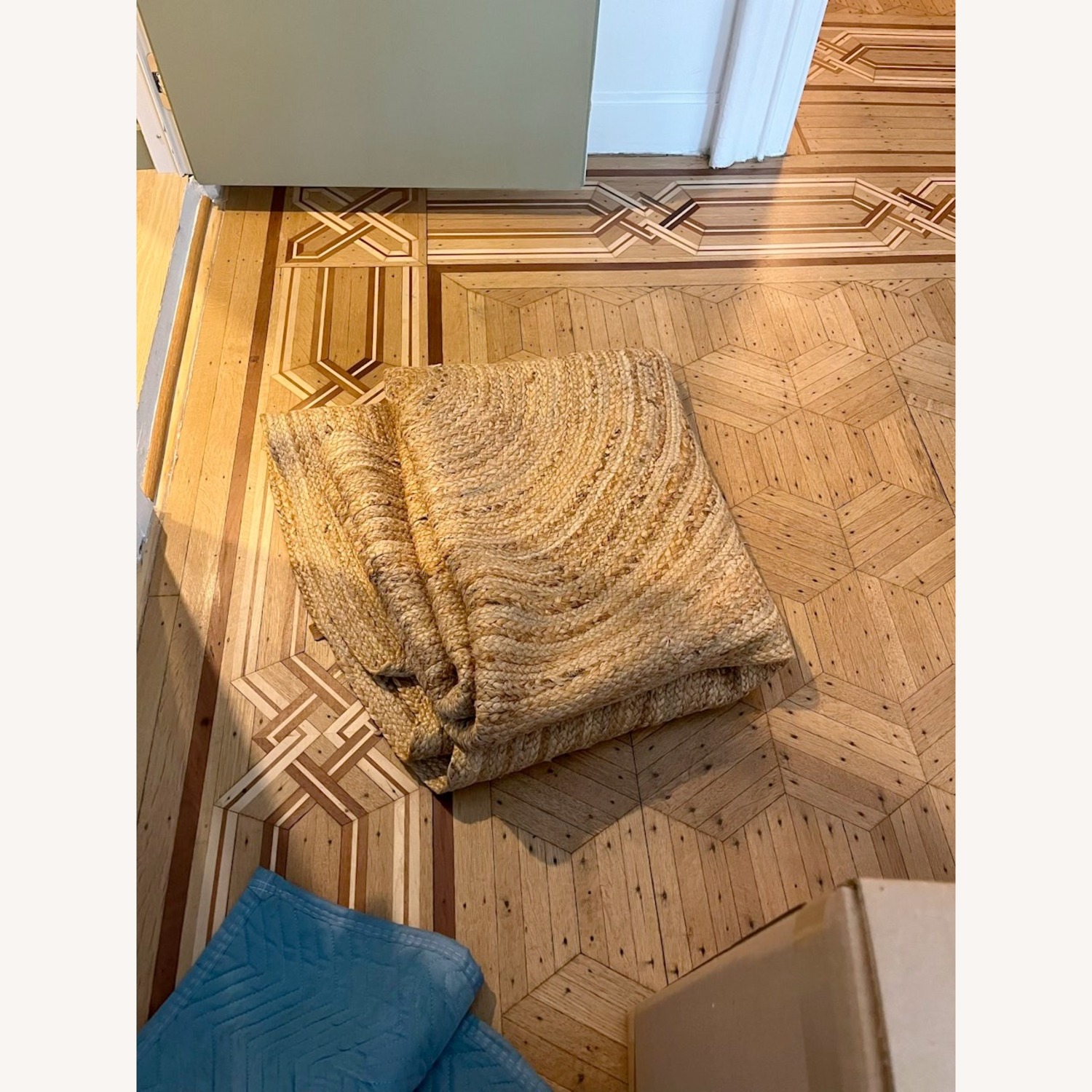 Eternal Round Jute Rug - image-2