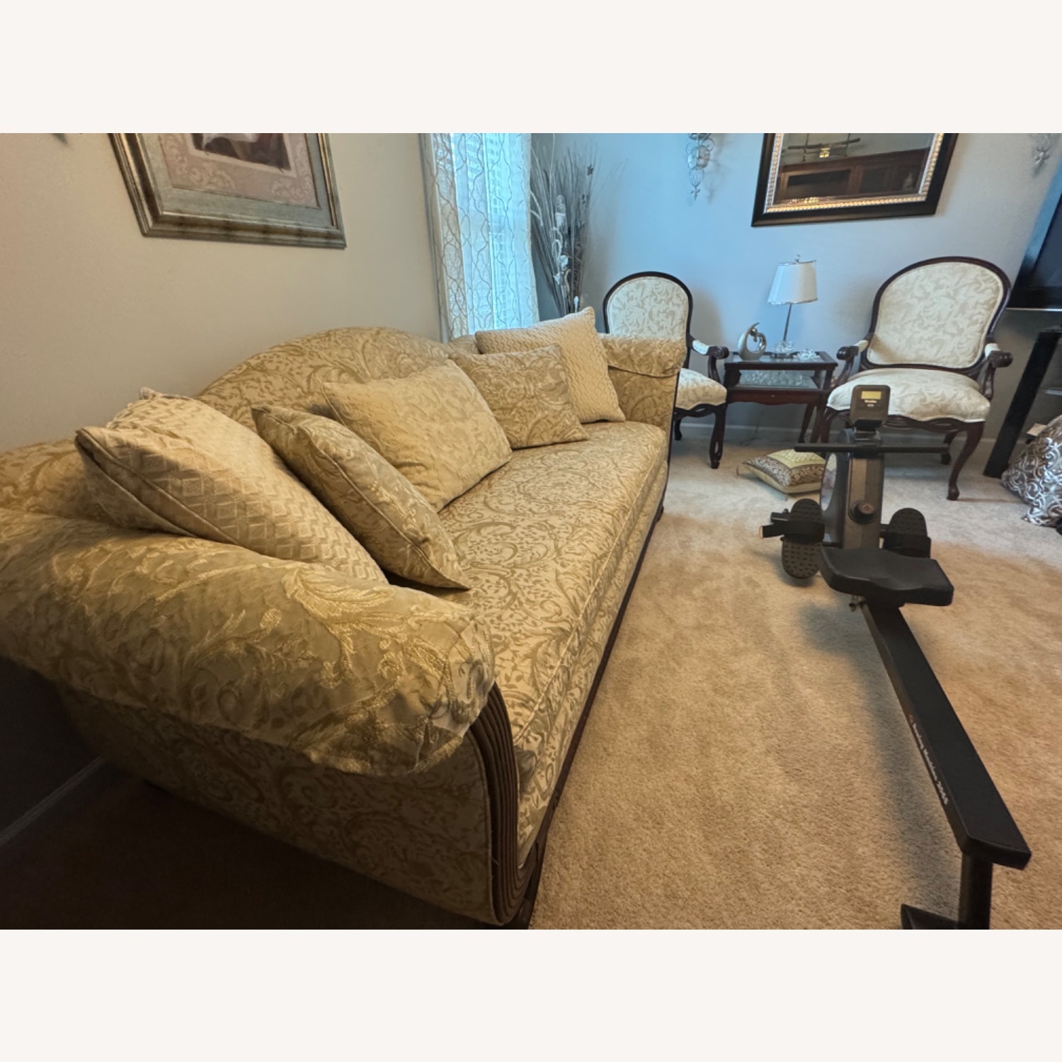 Custom Design Sofa - image-1