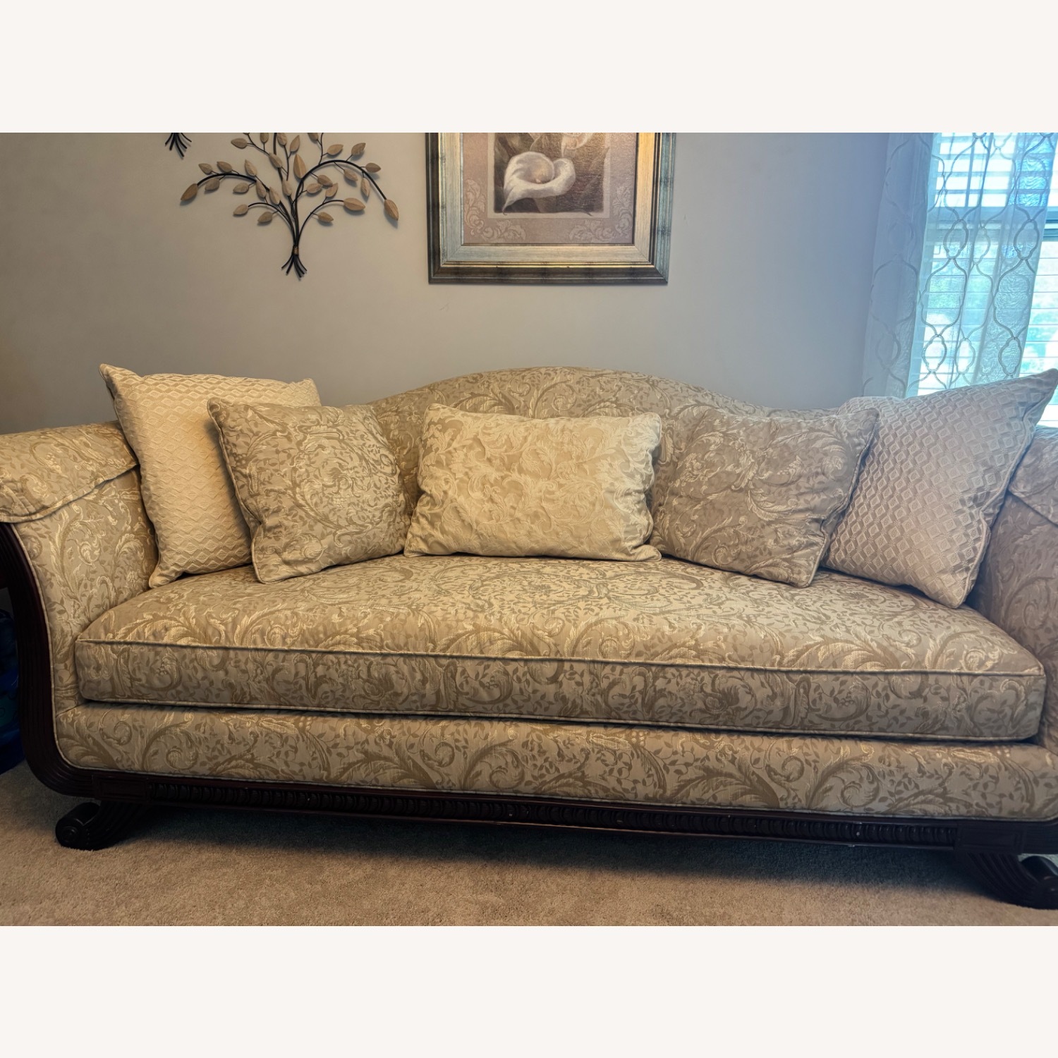 Custom Design Sofa - image-3