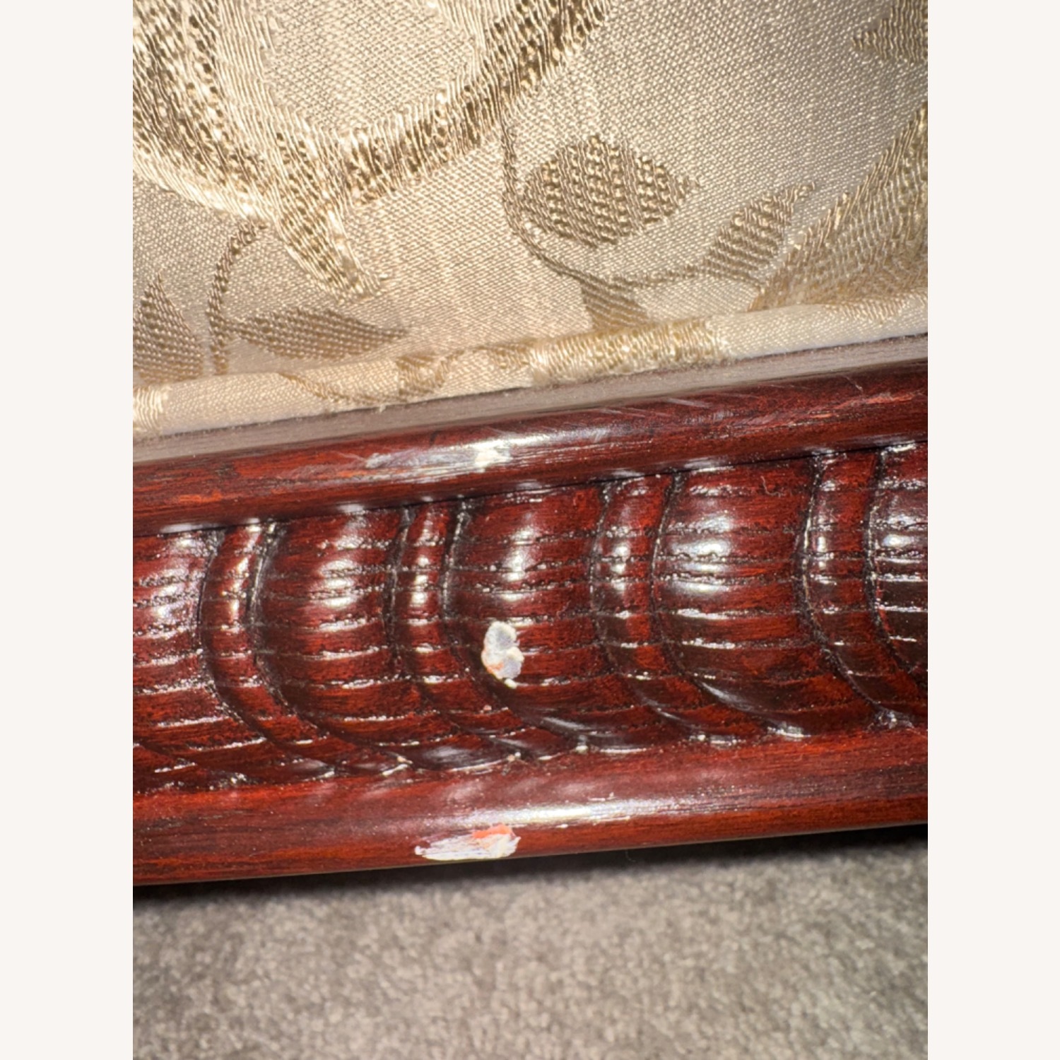 Custom Design Sofa - image-4