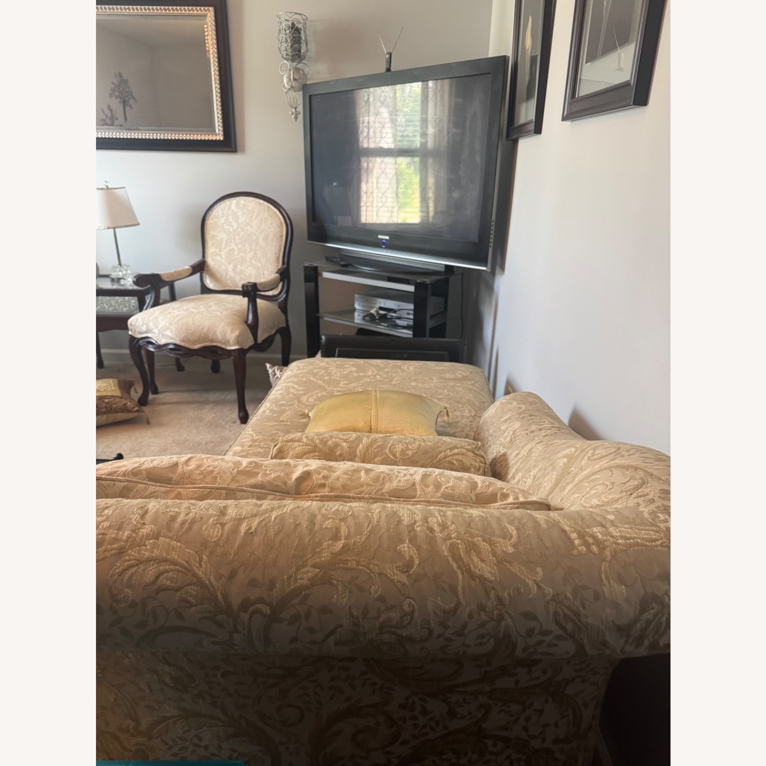 Bassett Chaise - image-3