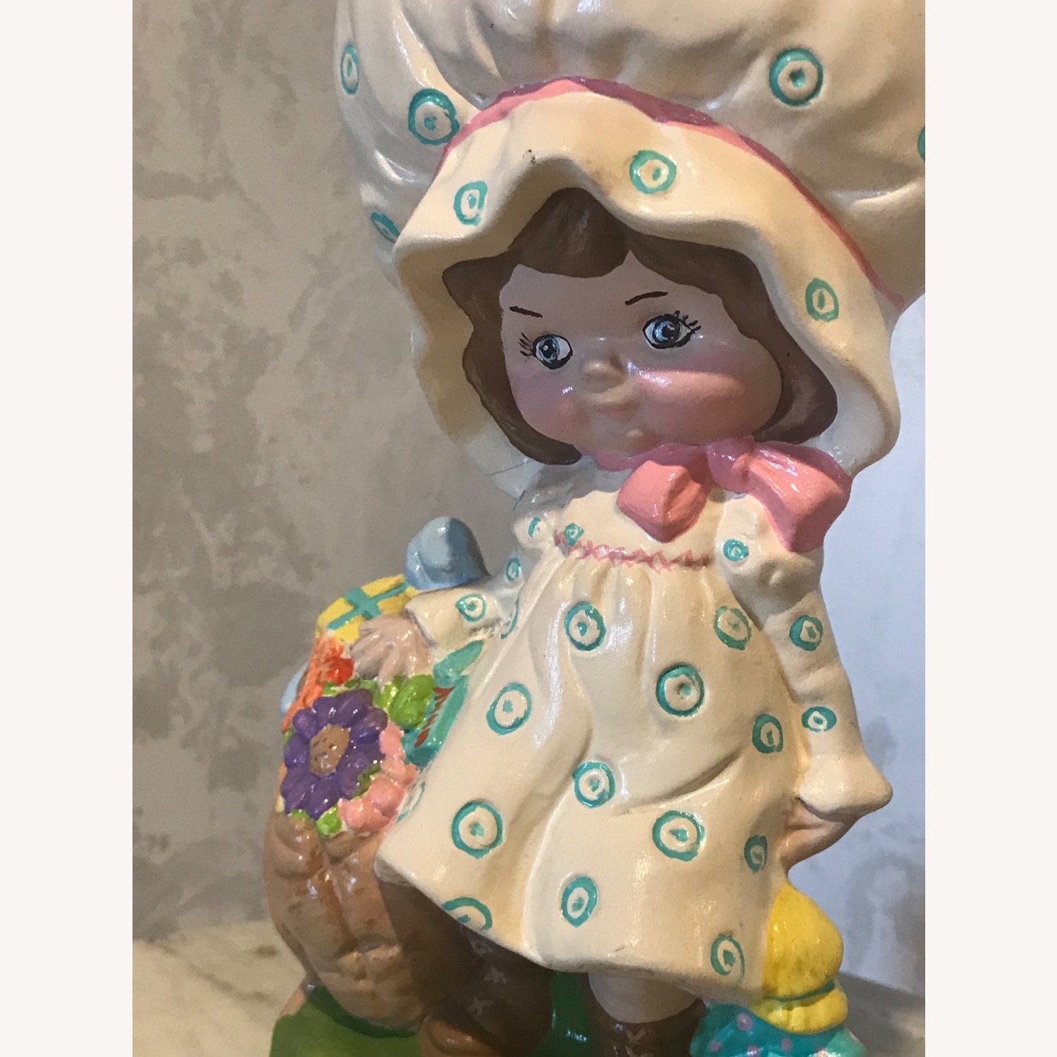 Vintage 1970s Bonnet Hat Hand Painted  Figurine - image-10