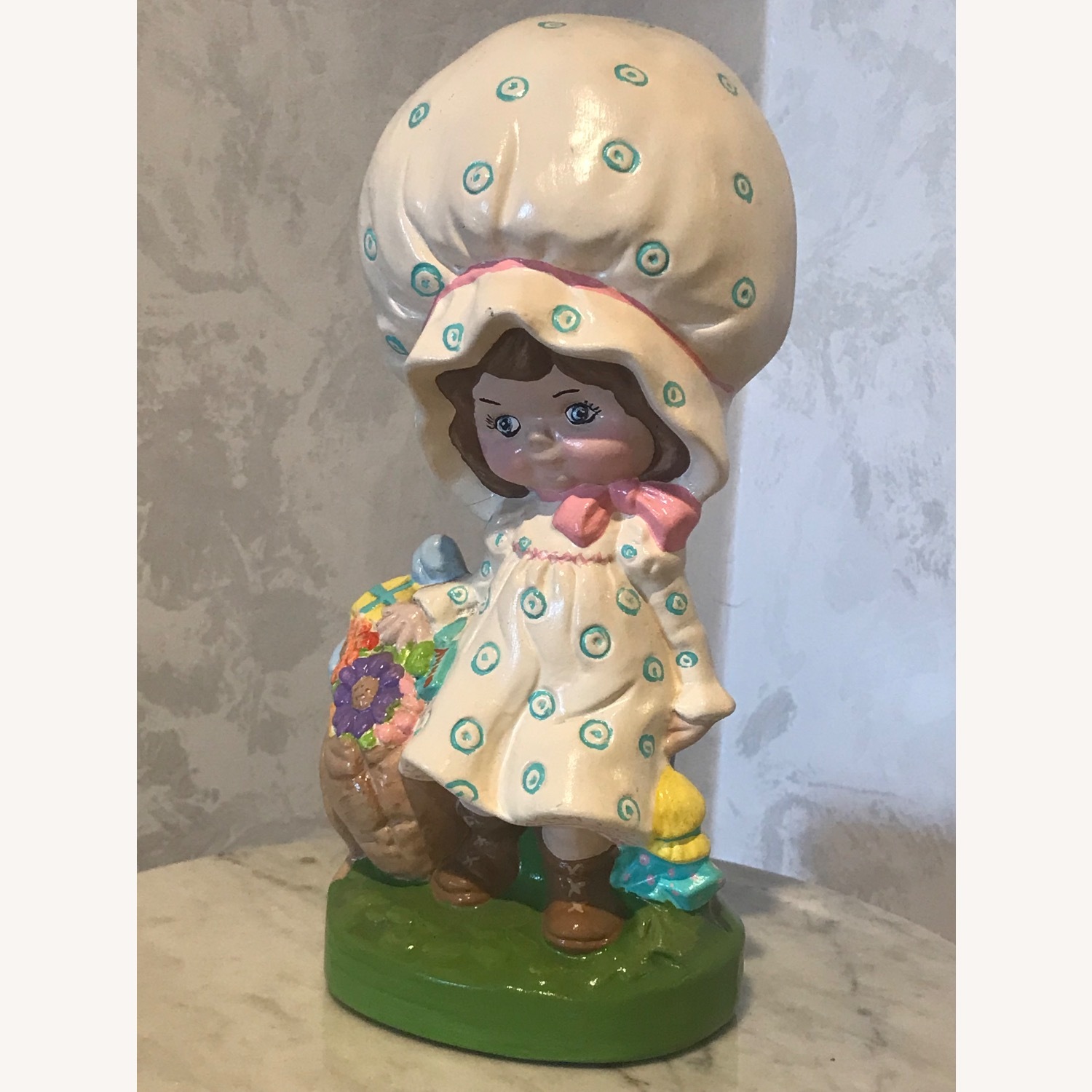 Vintage 1970s Bonnet Hat Hand Painted  Figurine - image-11