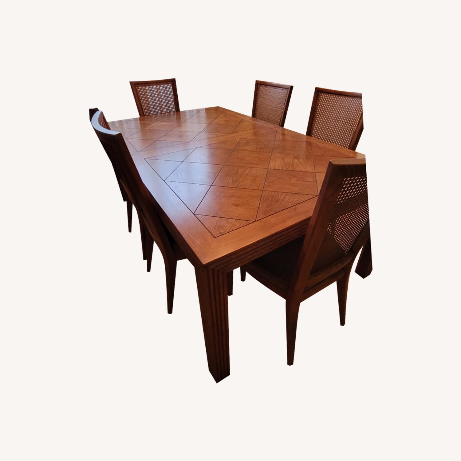 Henredon Dining Table and Chairs - image-0