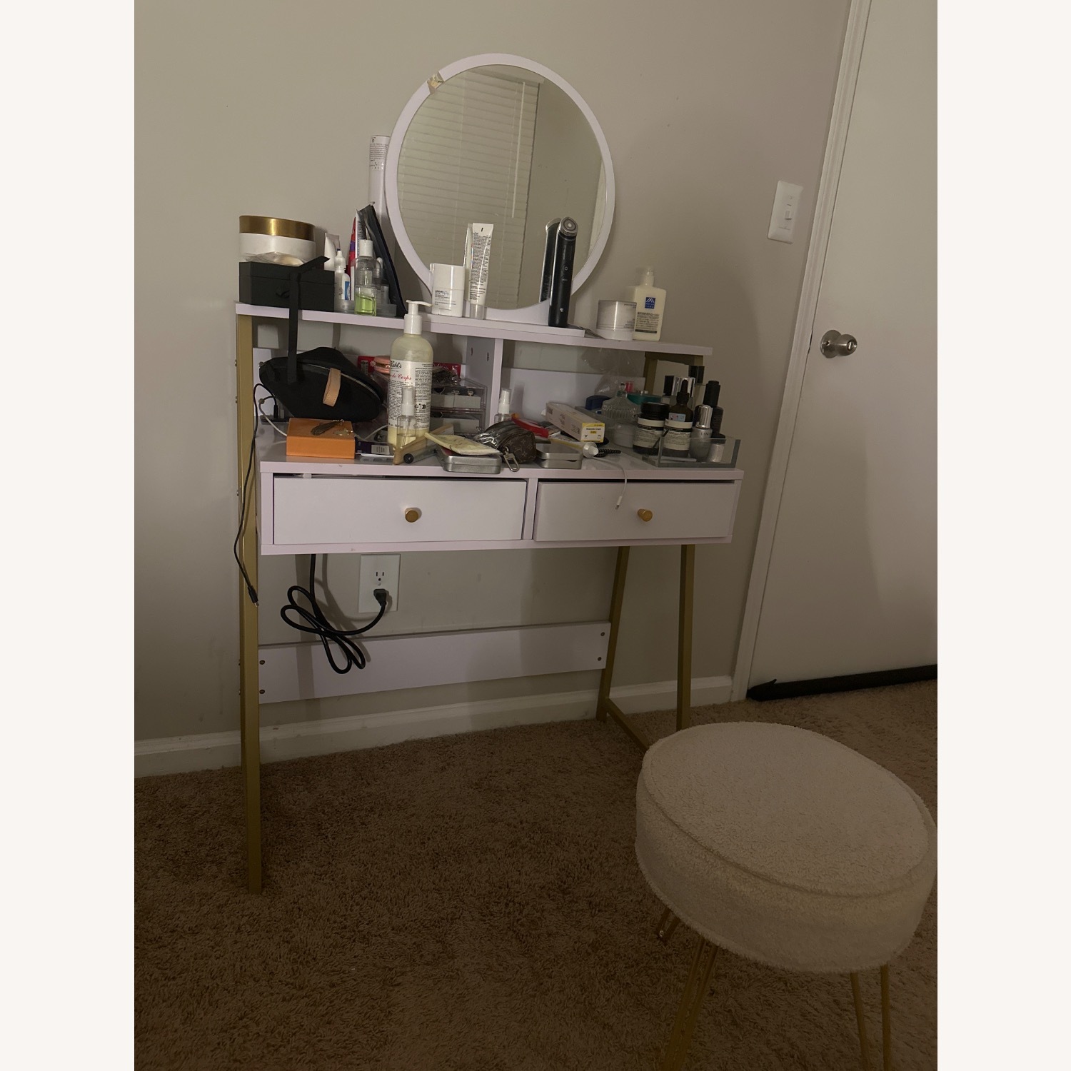 Amazon Vanity Table Set with USB & Power Outlet - image-2