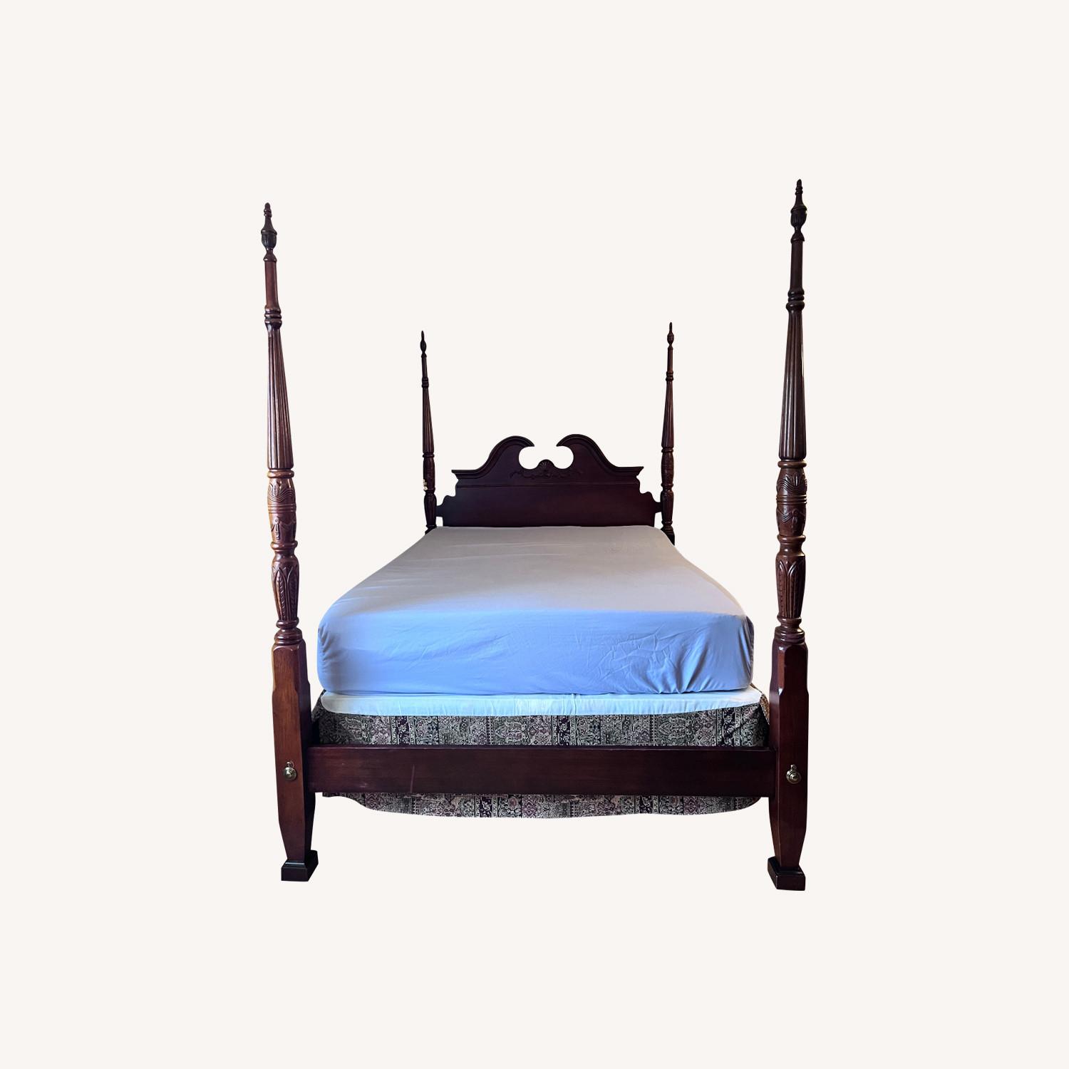 Mahogany Queen Four Poster Bed - image-0