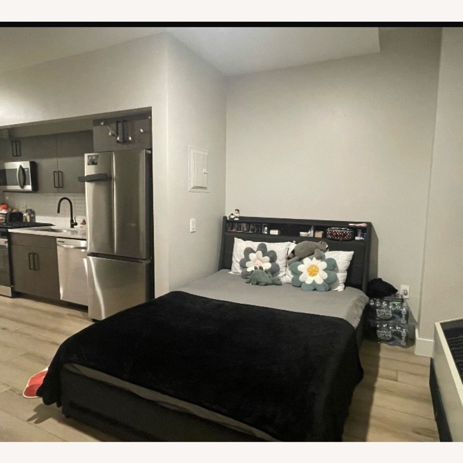 Stylish Queen Bed - image-3
