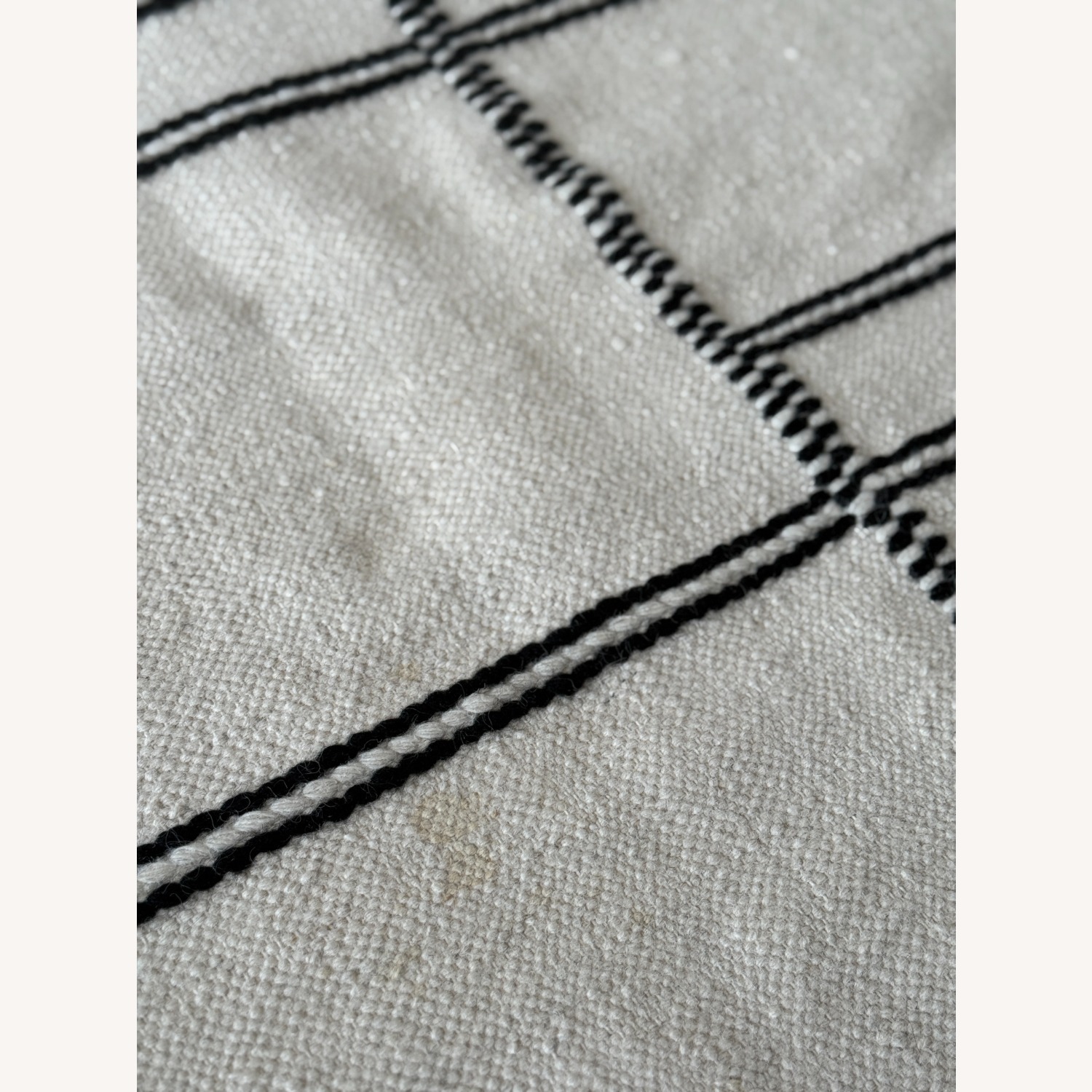 CB2 Eaton Ivory Geometric 6 x 9 Rug - image-4