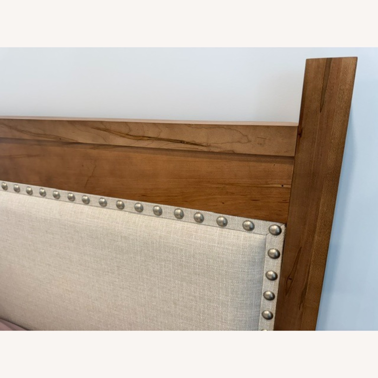 Bassett Heritage Upholstered King Size Bed - image-5