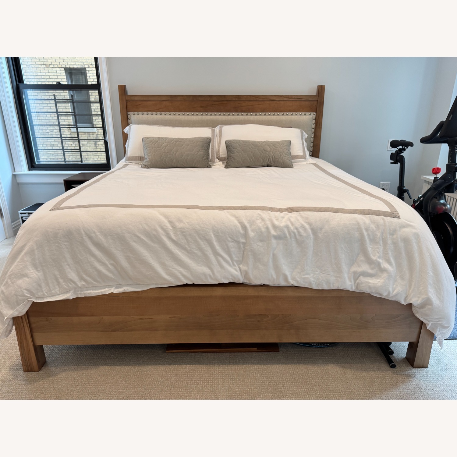 Bassett Heritage Upholstered King Size Bed - image-3