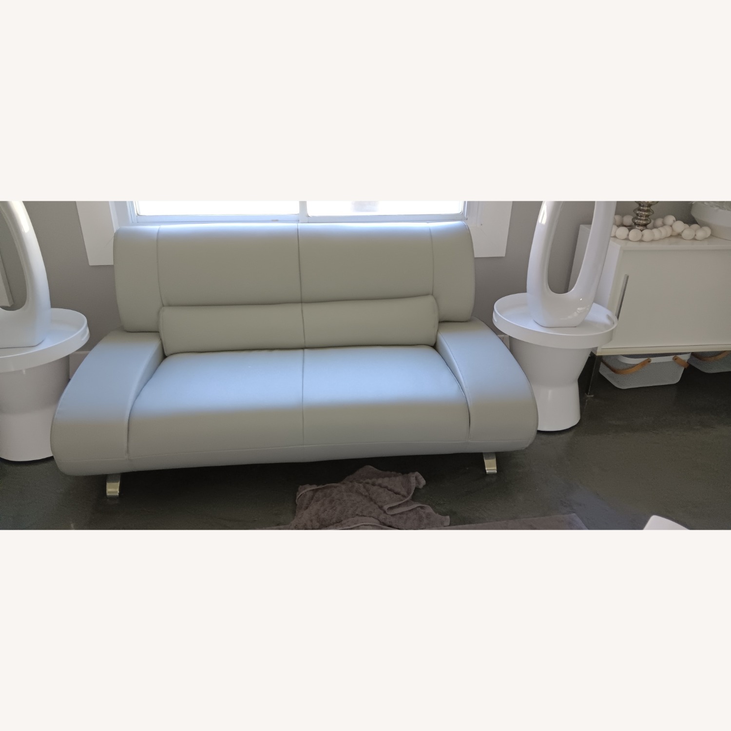 Aspen Light Gray Modern Loveseat - image-1