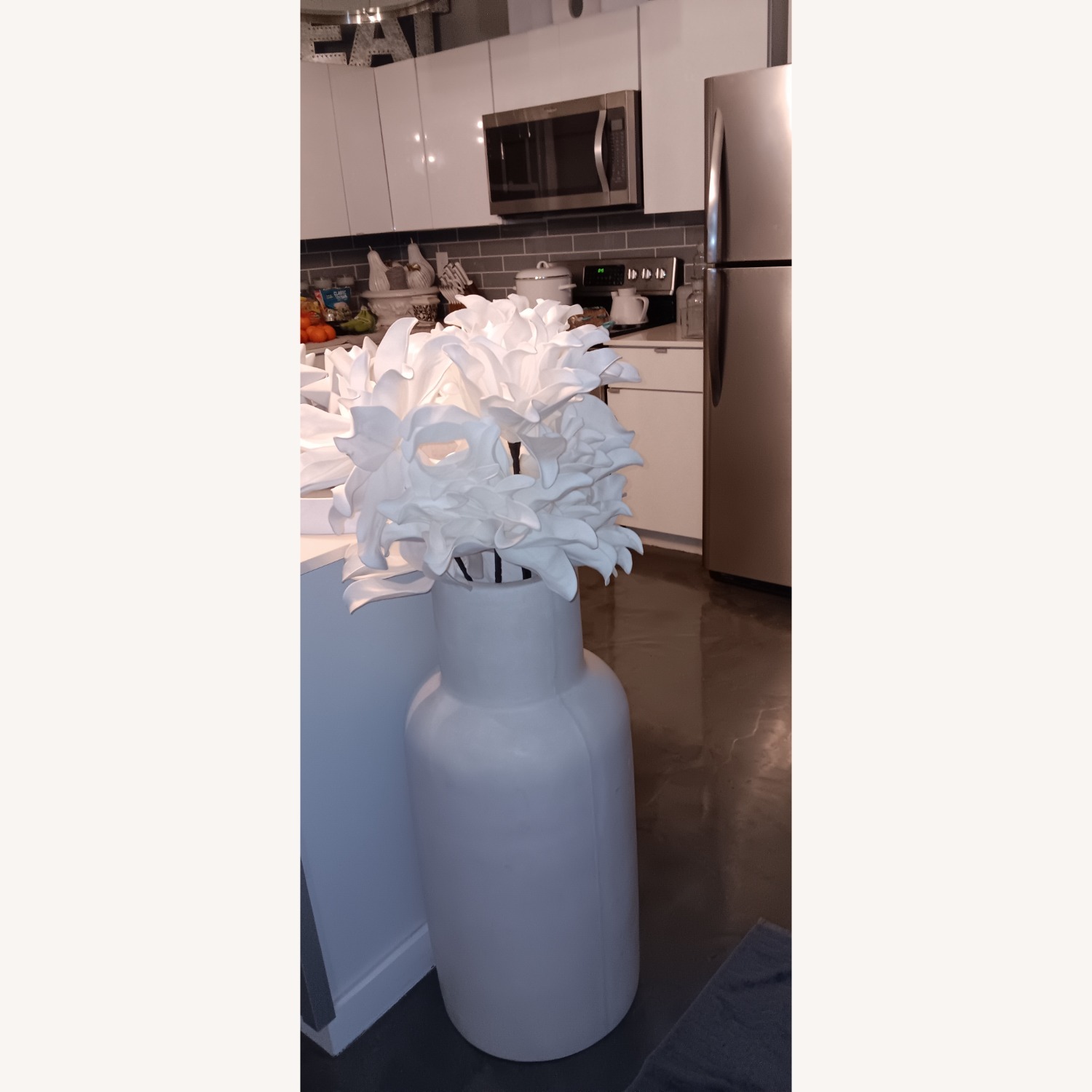 Perpetual Capri Vase - image-1