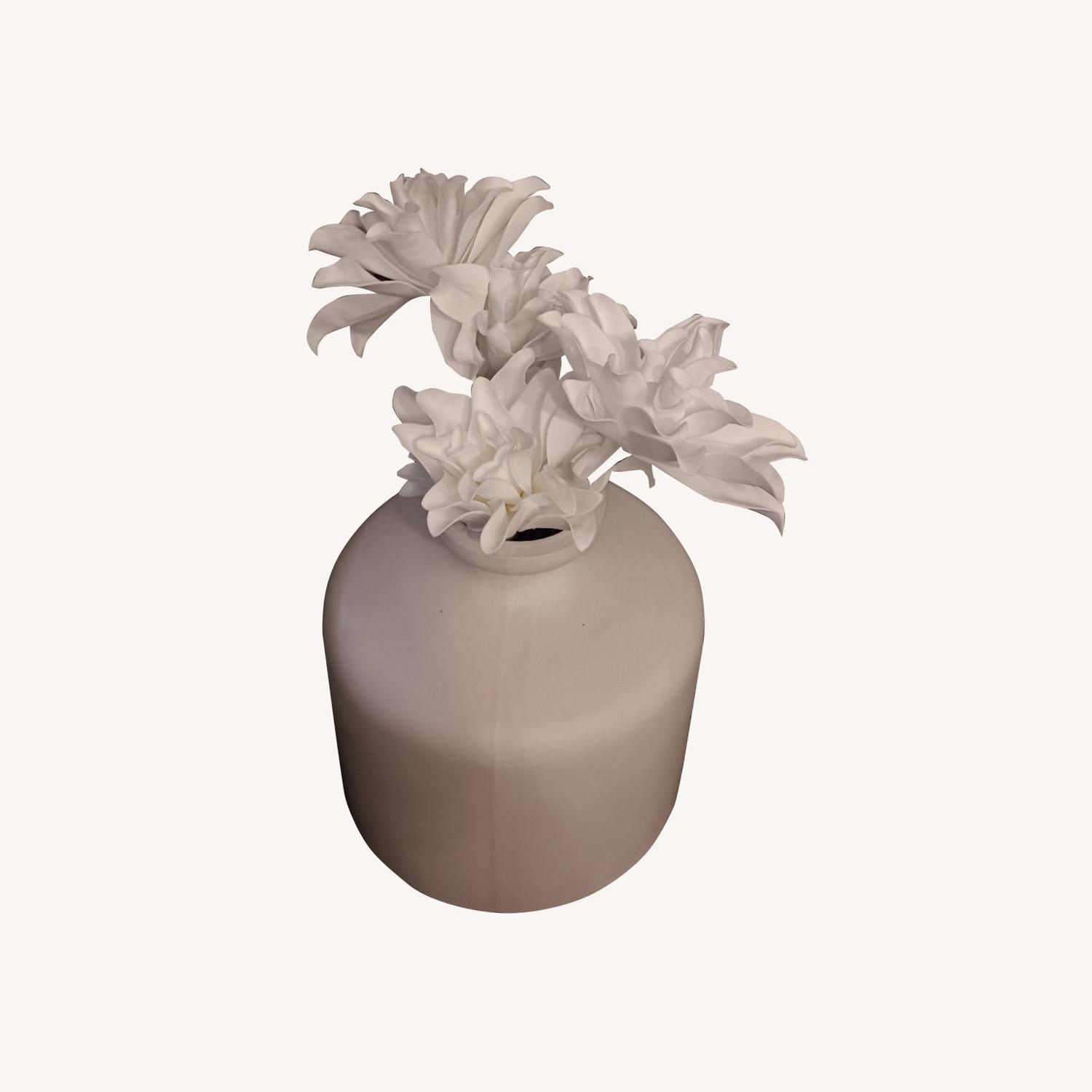 Ardeco Vase White Concrete - image-0