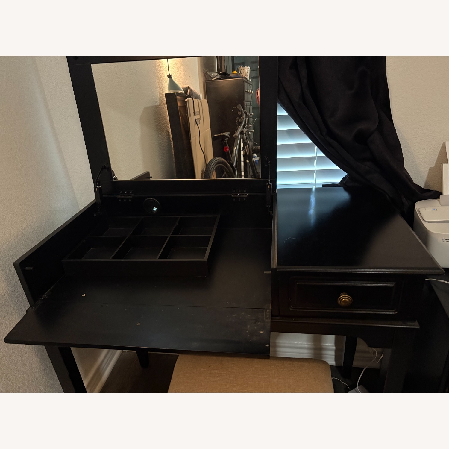 Wood make-up Desk with Chair - image-2