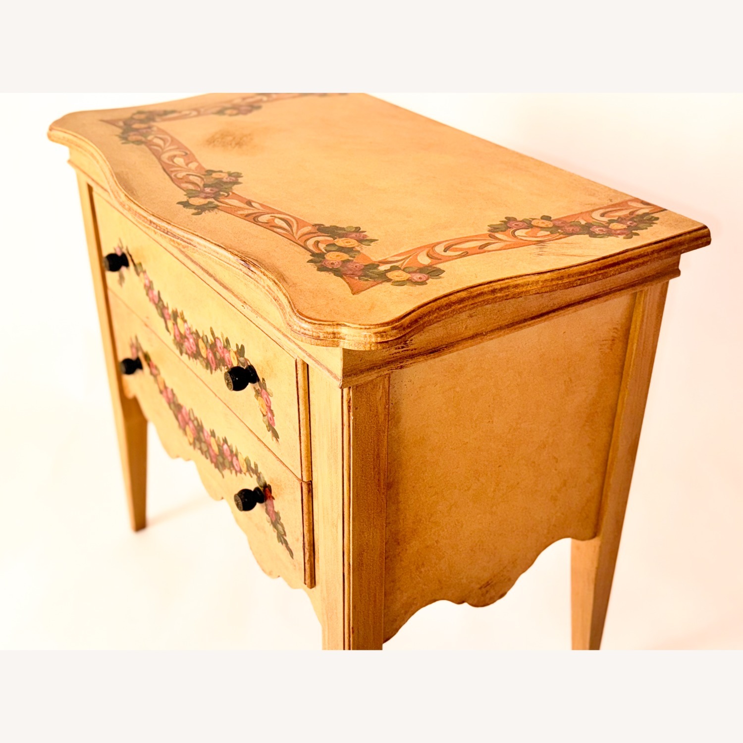 Vintage Floral Nightstand – Custom Hand-Painted - image-3