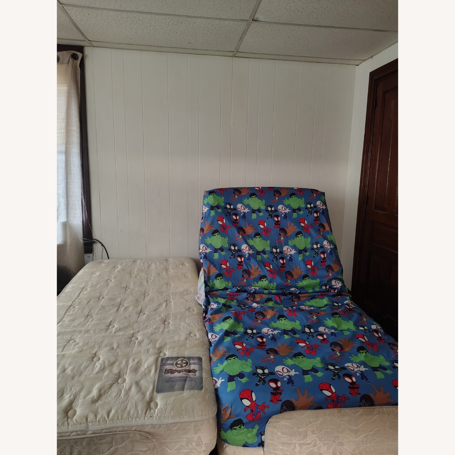 2 Twin Lift Beds - image-6