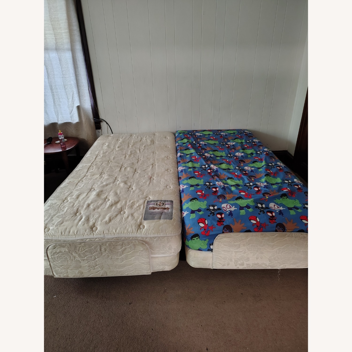 2 Twin Lift Beds - image-5