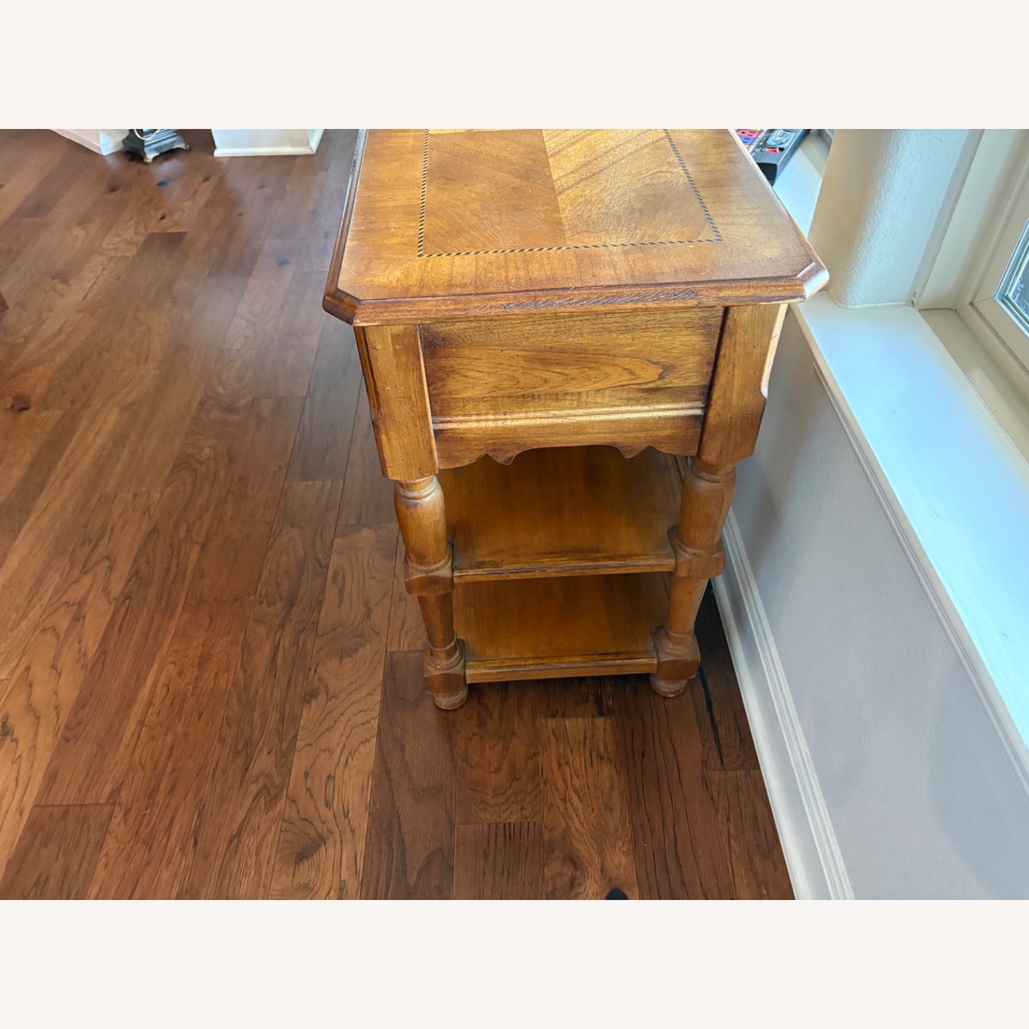 Hekman Tom Price Table - image-3