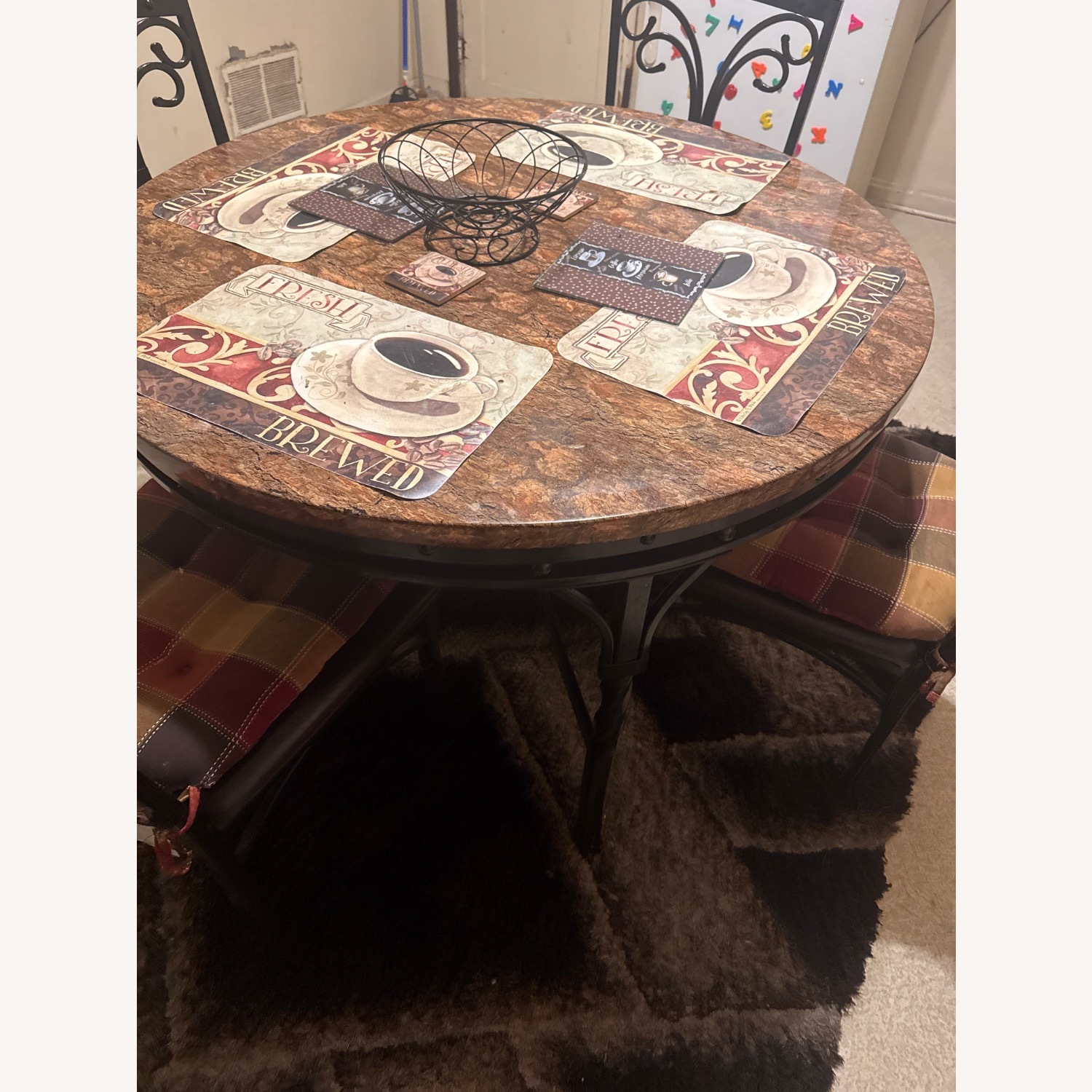 Round and Marble Table - image-3