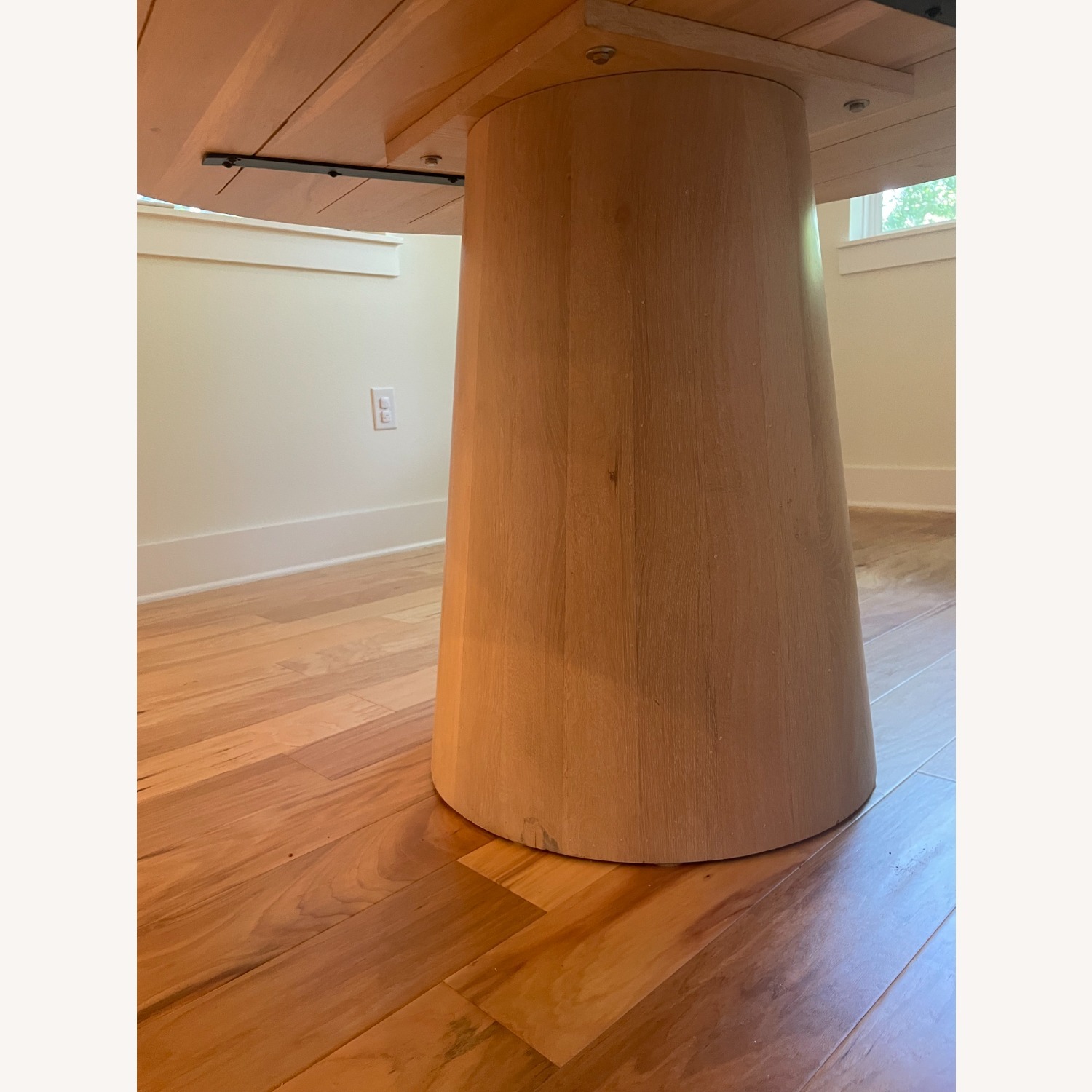 Sunpan Round Dining Table - image-8