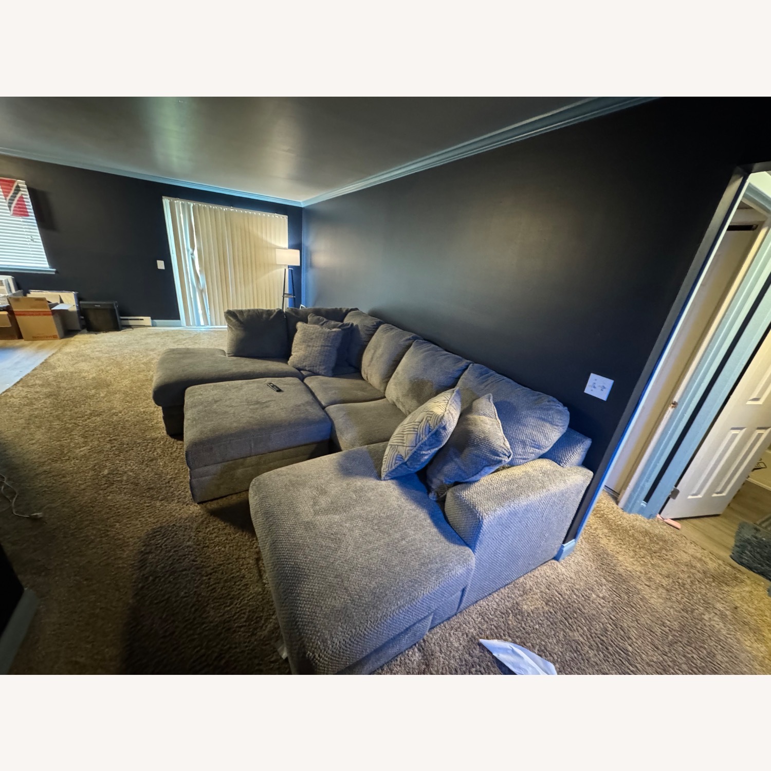 Cassleburry 3 Piece Gray Sectional Couch With Storage - image-8