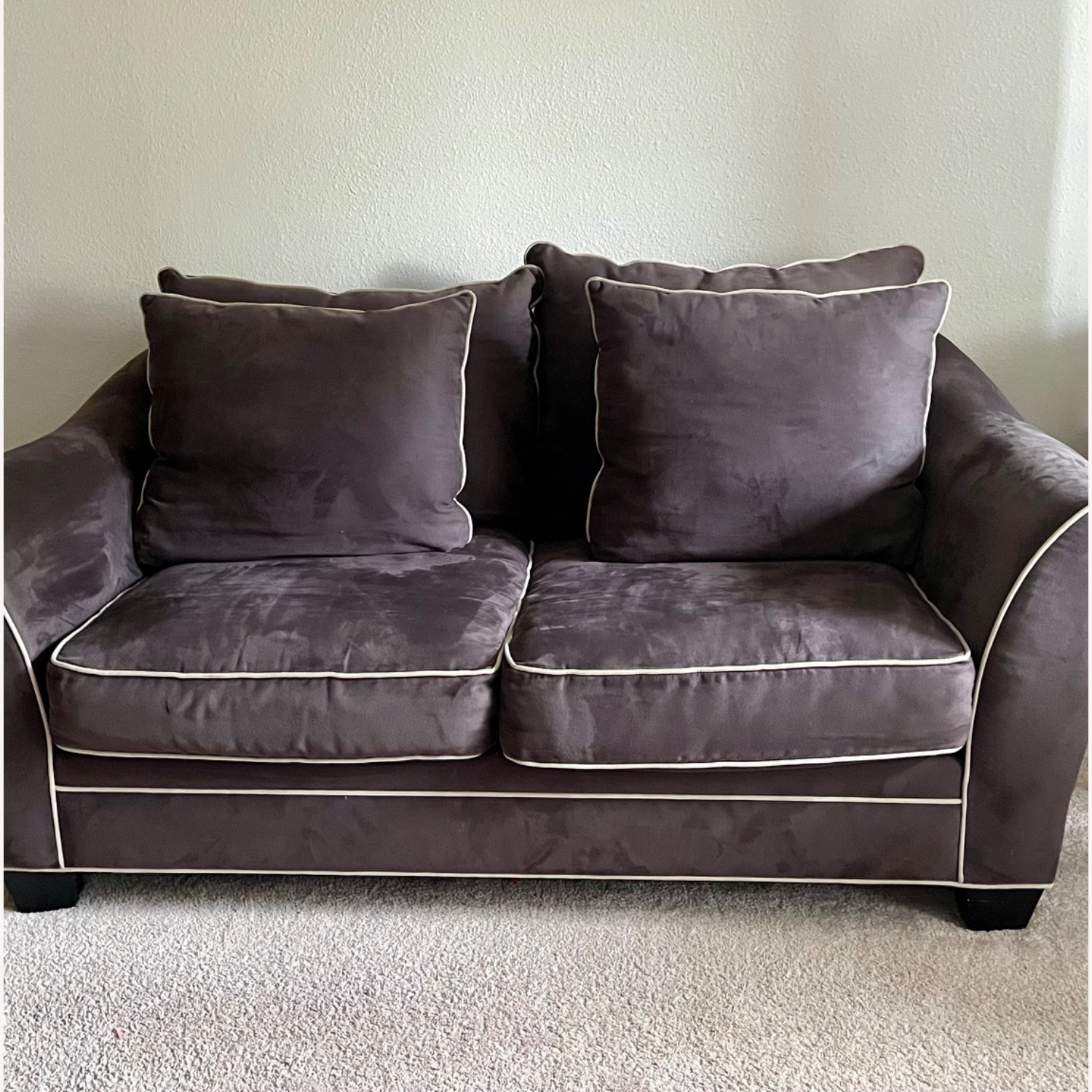 Raymour & Flanigan Loveseat - image-3