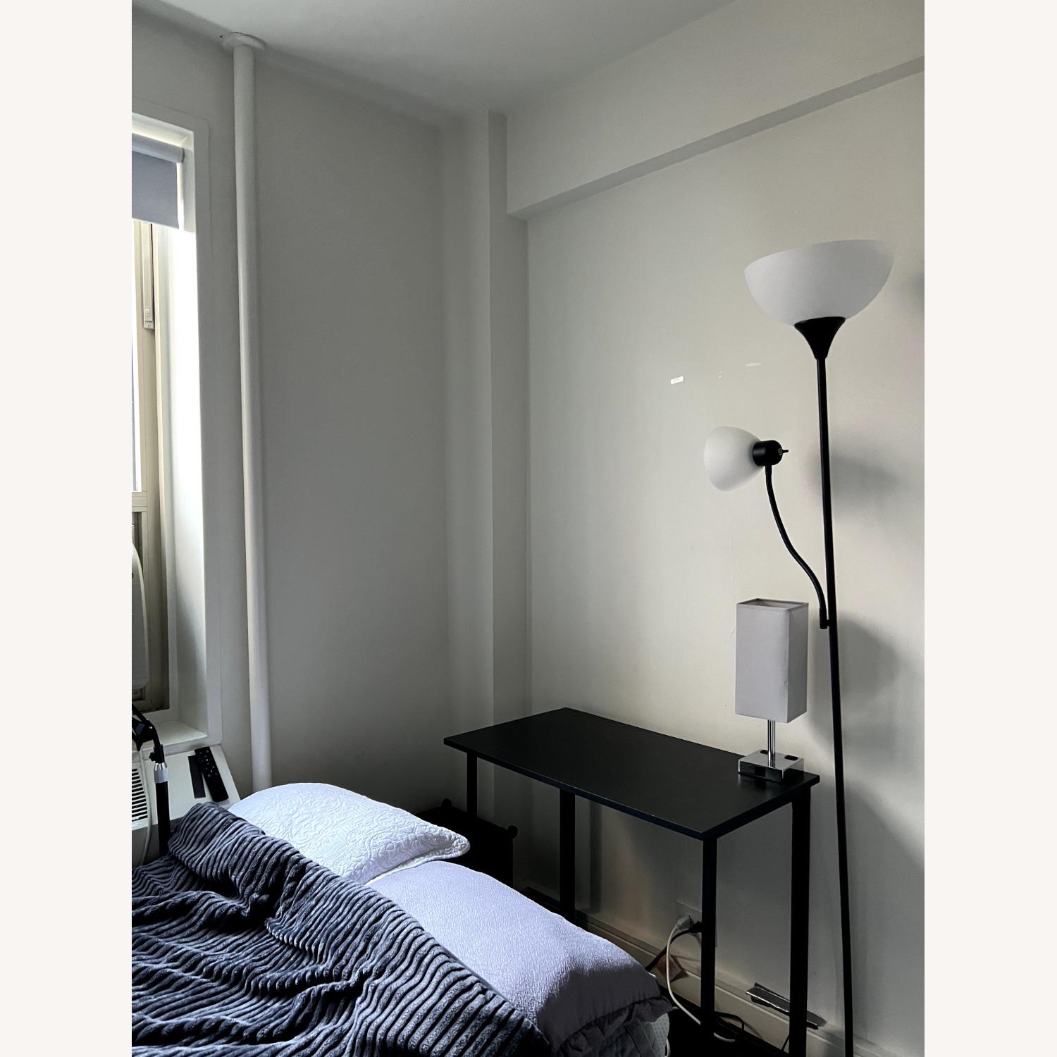 Foldable Computer Desk/Side table - image-2