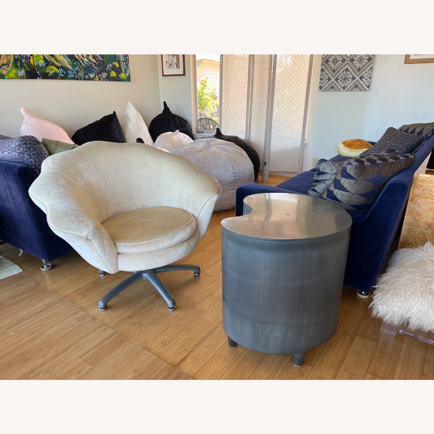 She’ll-Shaped Swivel Chair in Pearl Fabric  - image-2