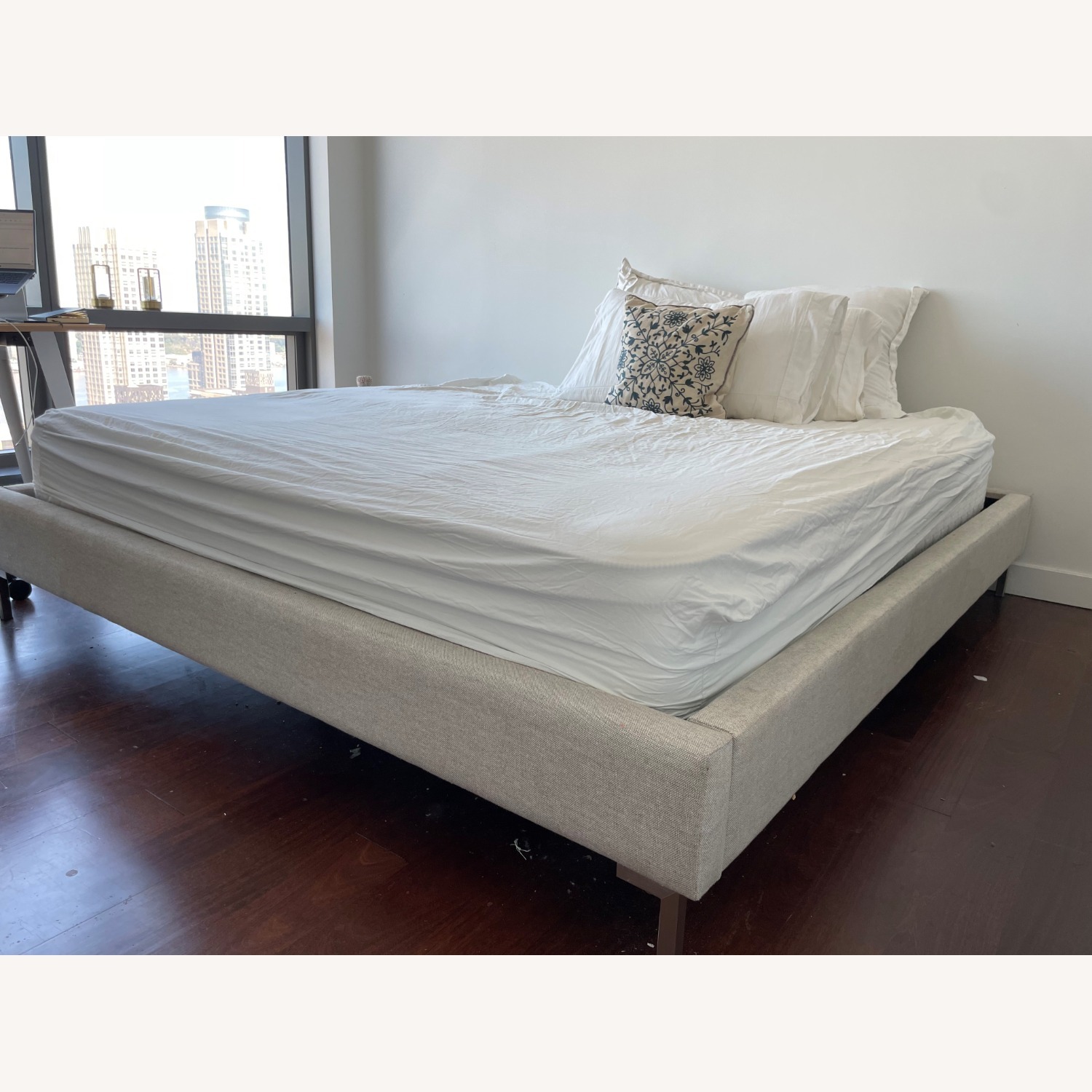 Sleek Saatva Platform Bed - image-4