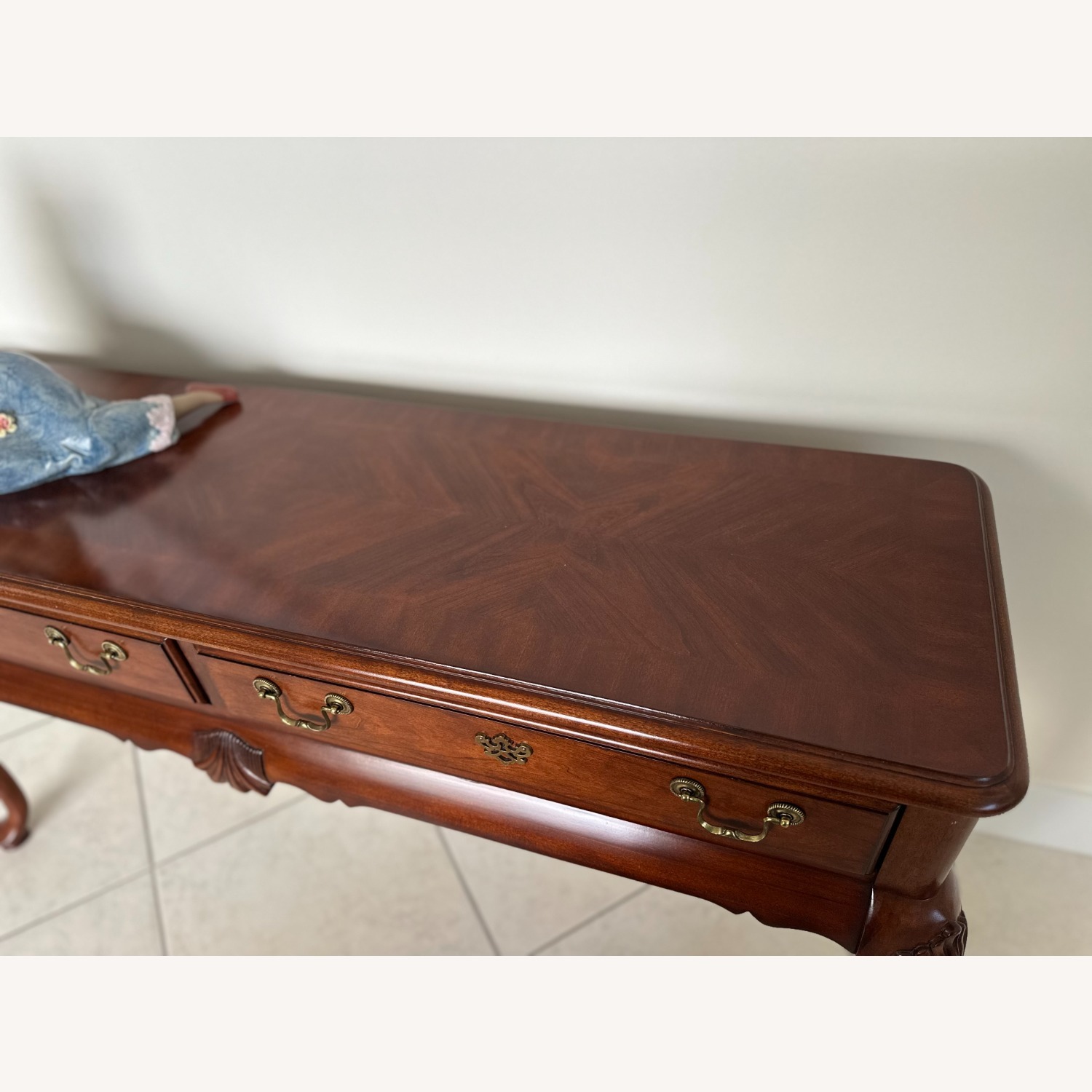 Thomasville Sofa Table part of a 3 Table Set - image-2