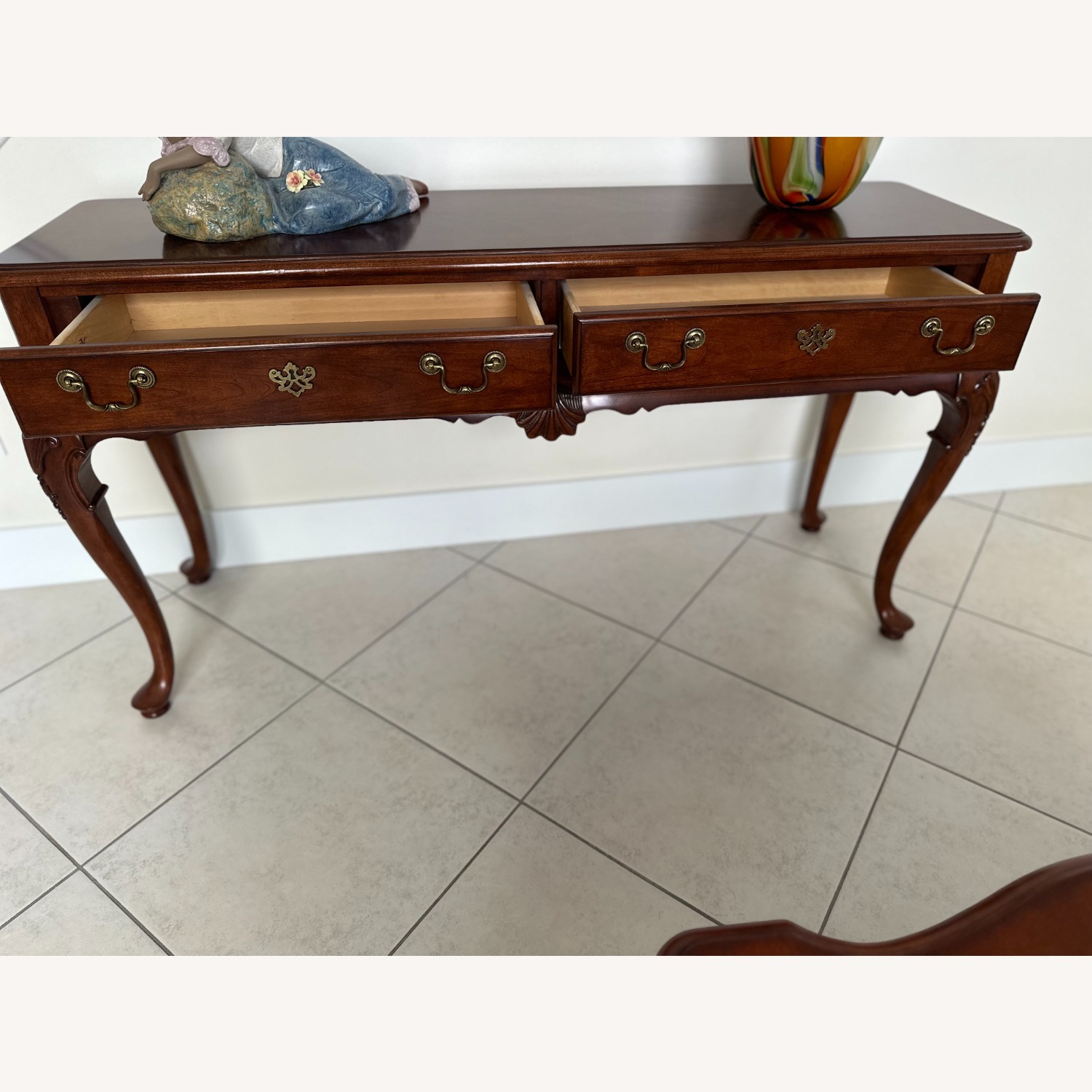 Thomasville Sofa Table part of a 3 Table Set - image-5