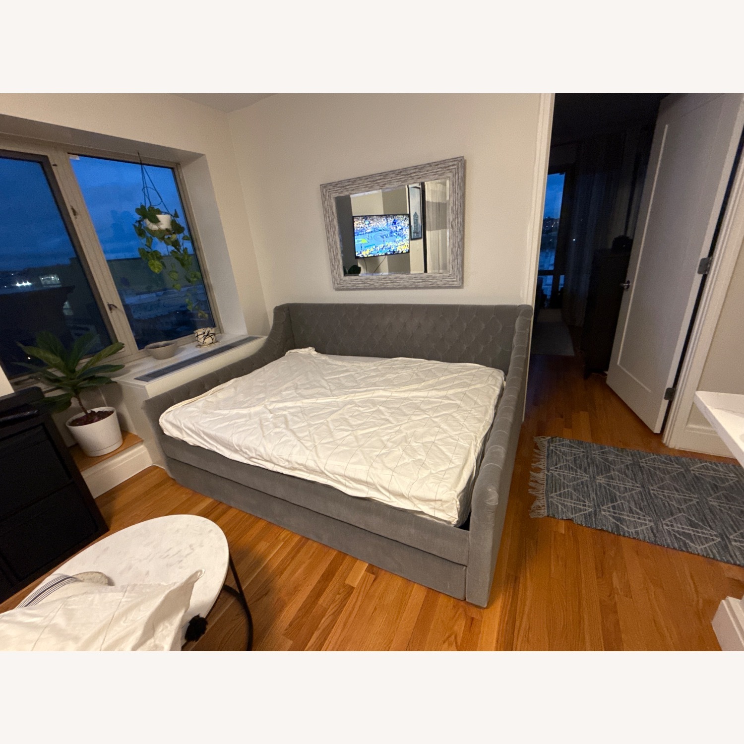 Devyn Tufted Velvet Daybed With Trundle - image-2