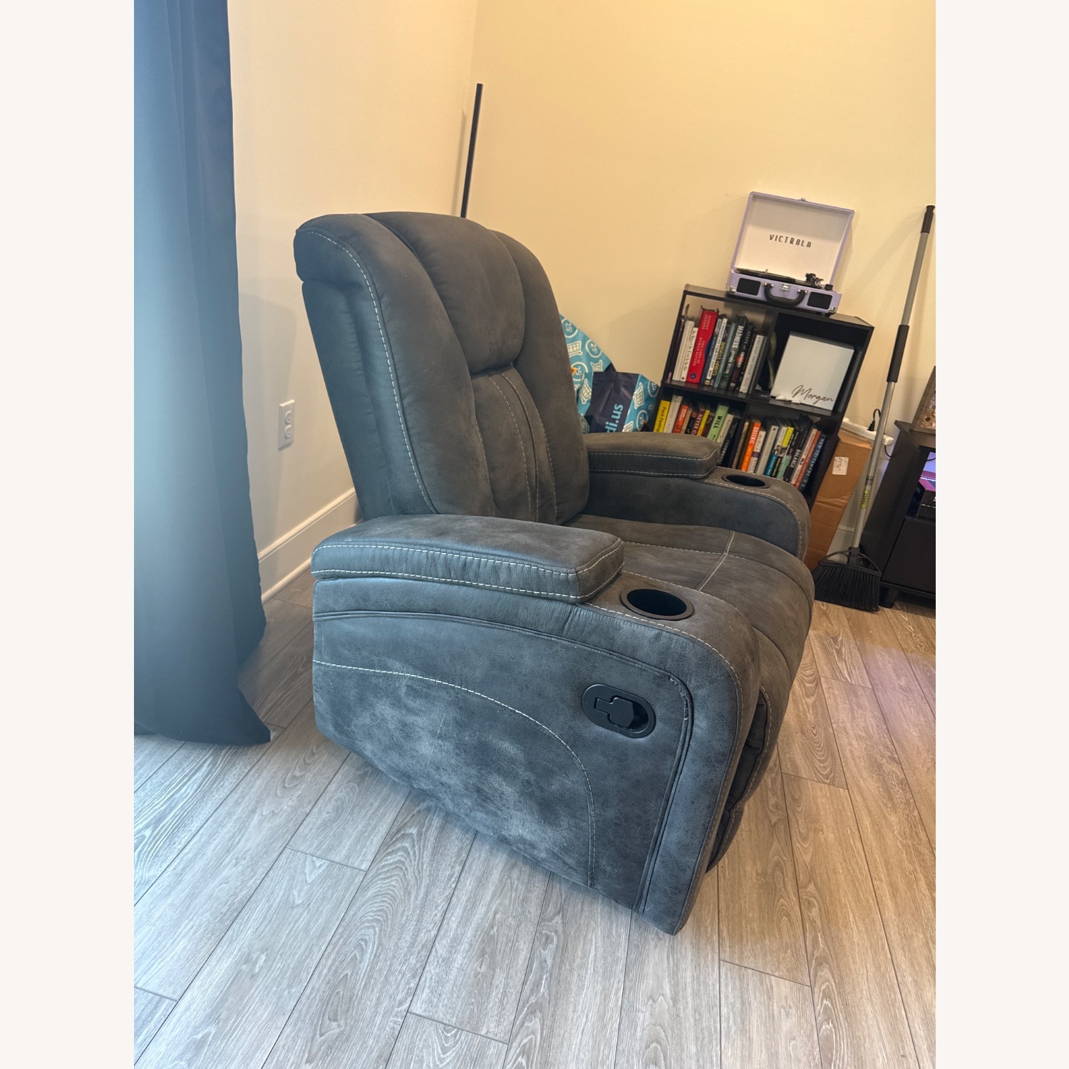 Viking Manual Reclining Sofa & Gliding Recliner - image-3