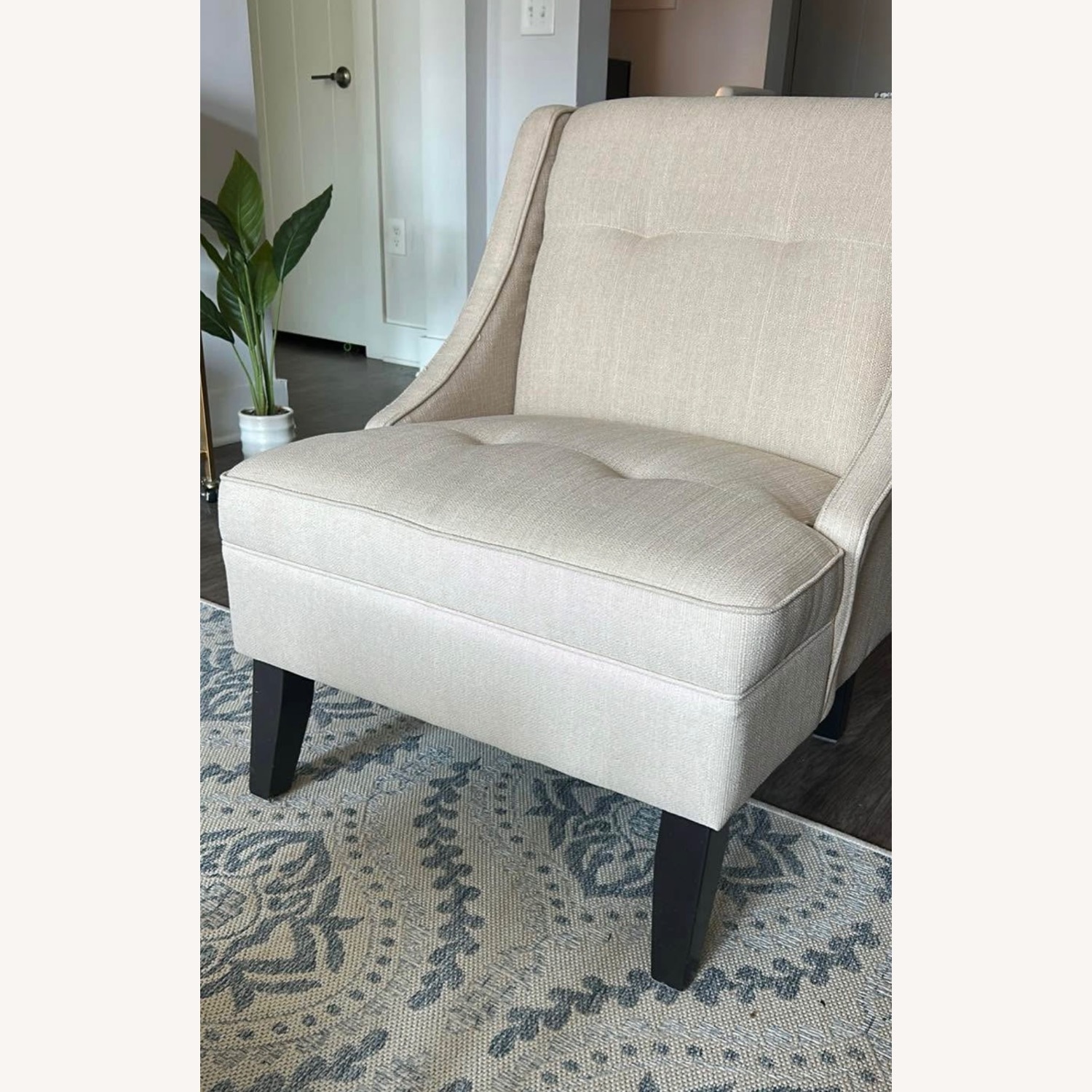 Ashley Furniture Clarinda Accent Chair - image-3