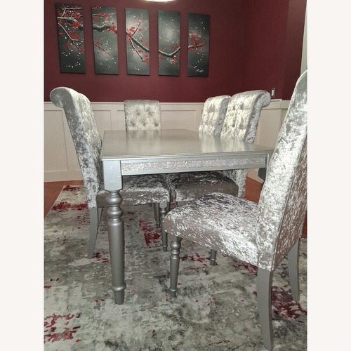 Used Bed Bath & BeyondOpen Box Glam Dining Table for sale on AptDeco