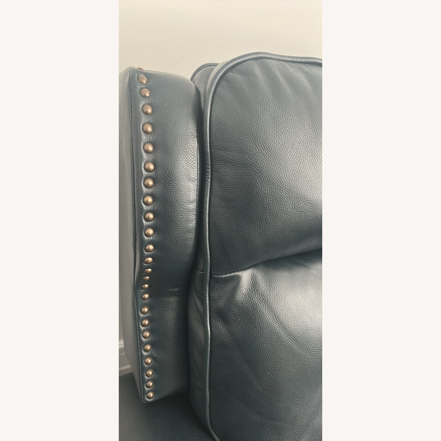 Abbeyson Pollenzo Leather Recliner - image-2