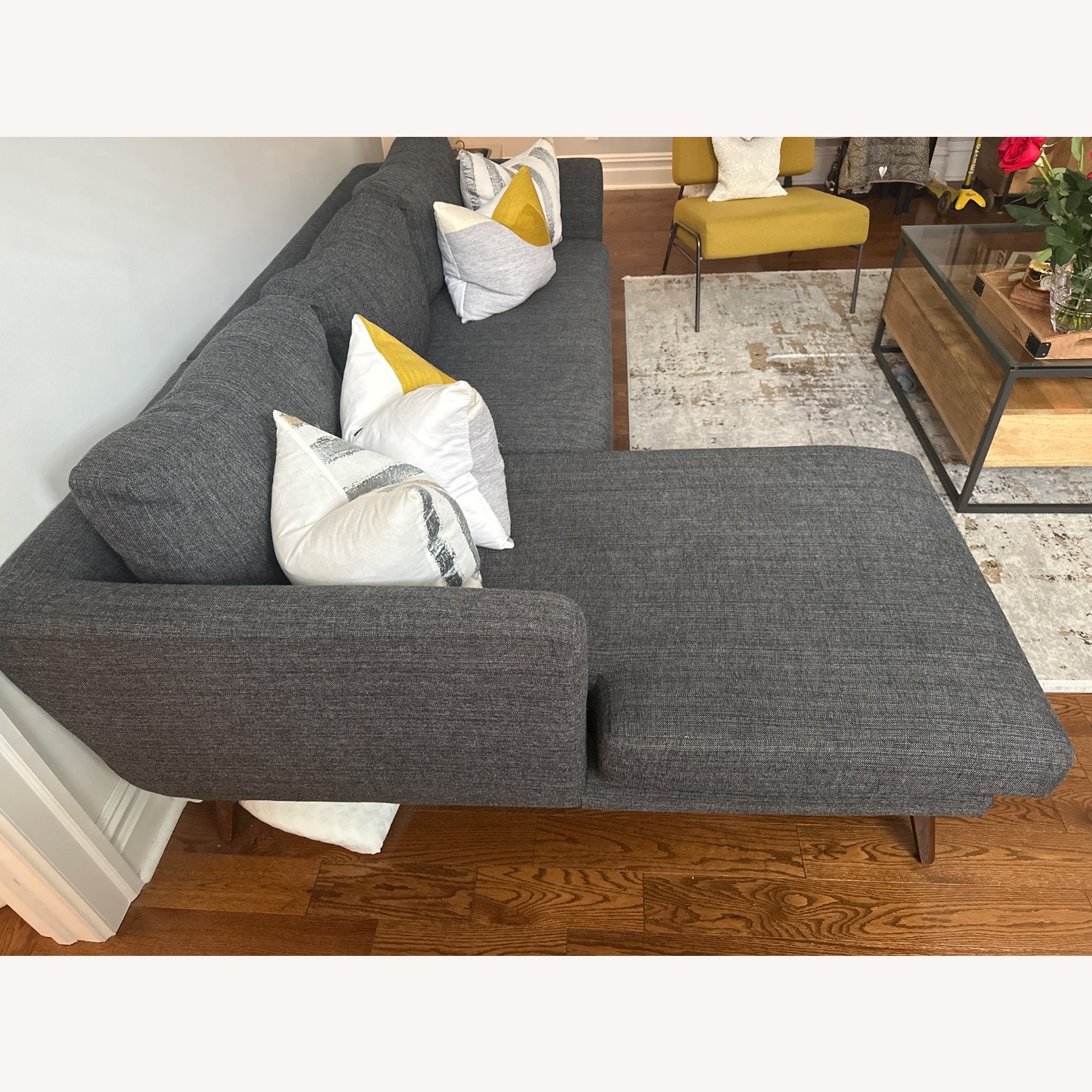 AllMorden Glen 2 Sectional with Chaise - image-2