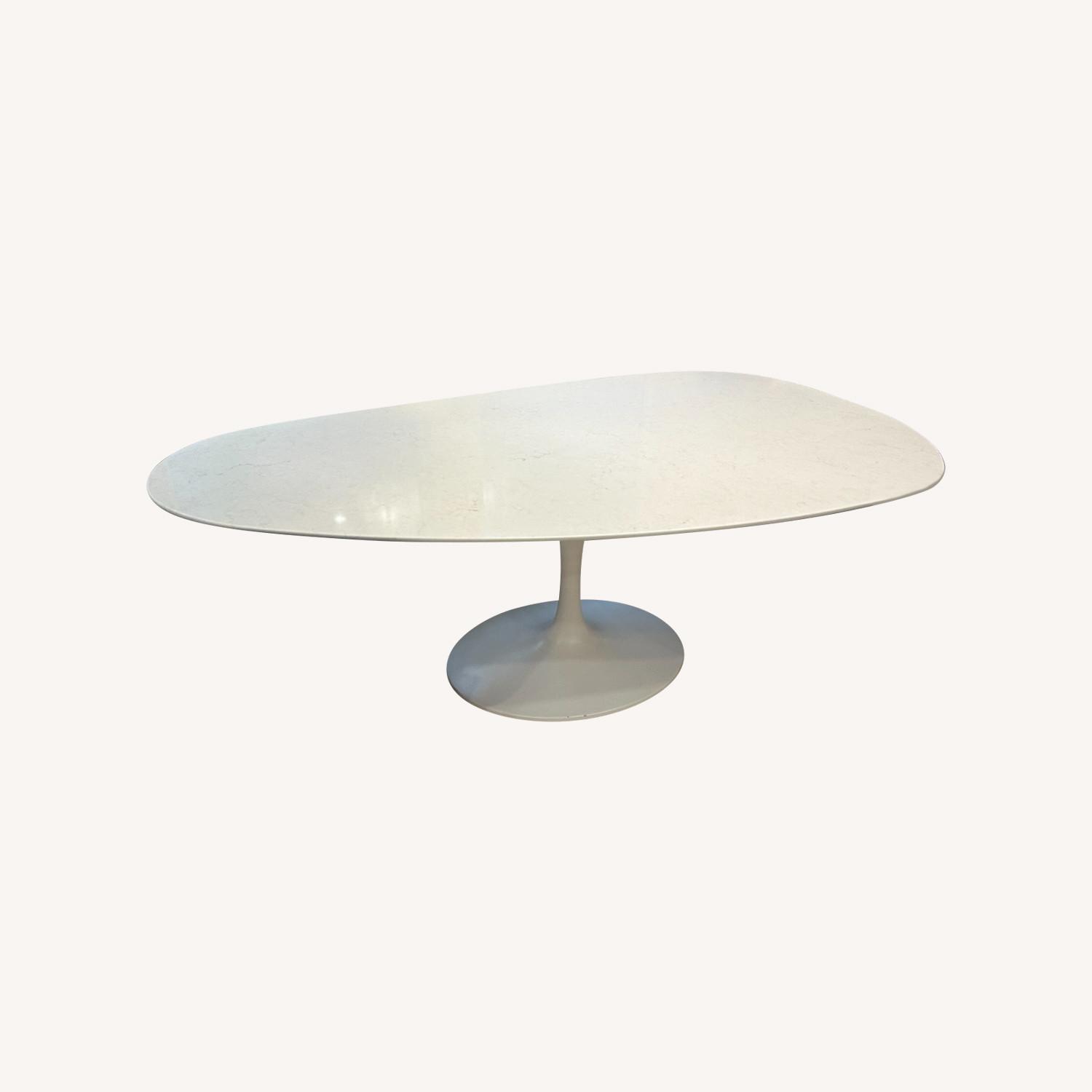 Cesarstone Dining Room Table w Erro Saarinen Base - image-0