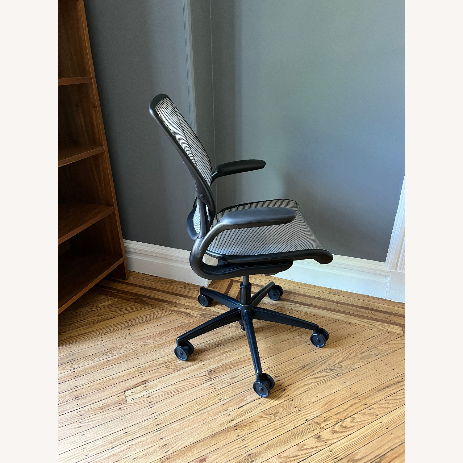 Office Chair Diffrient World - image-4