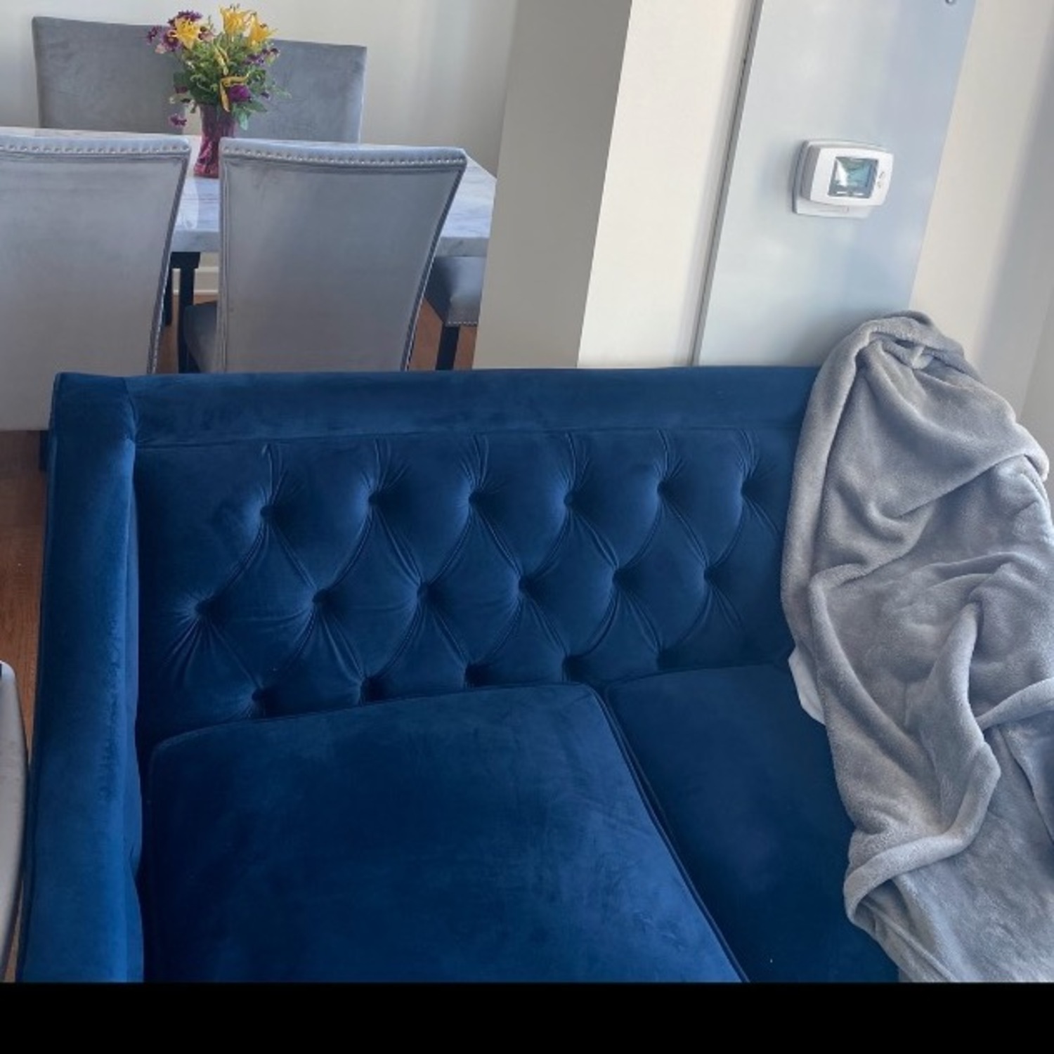 Tufted Velvet Blue Loveseat - image-2