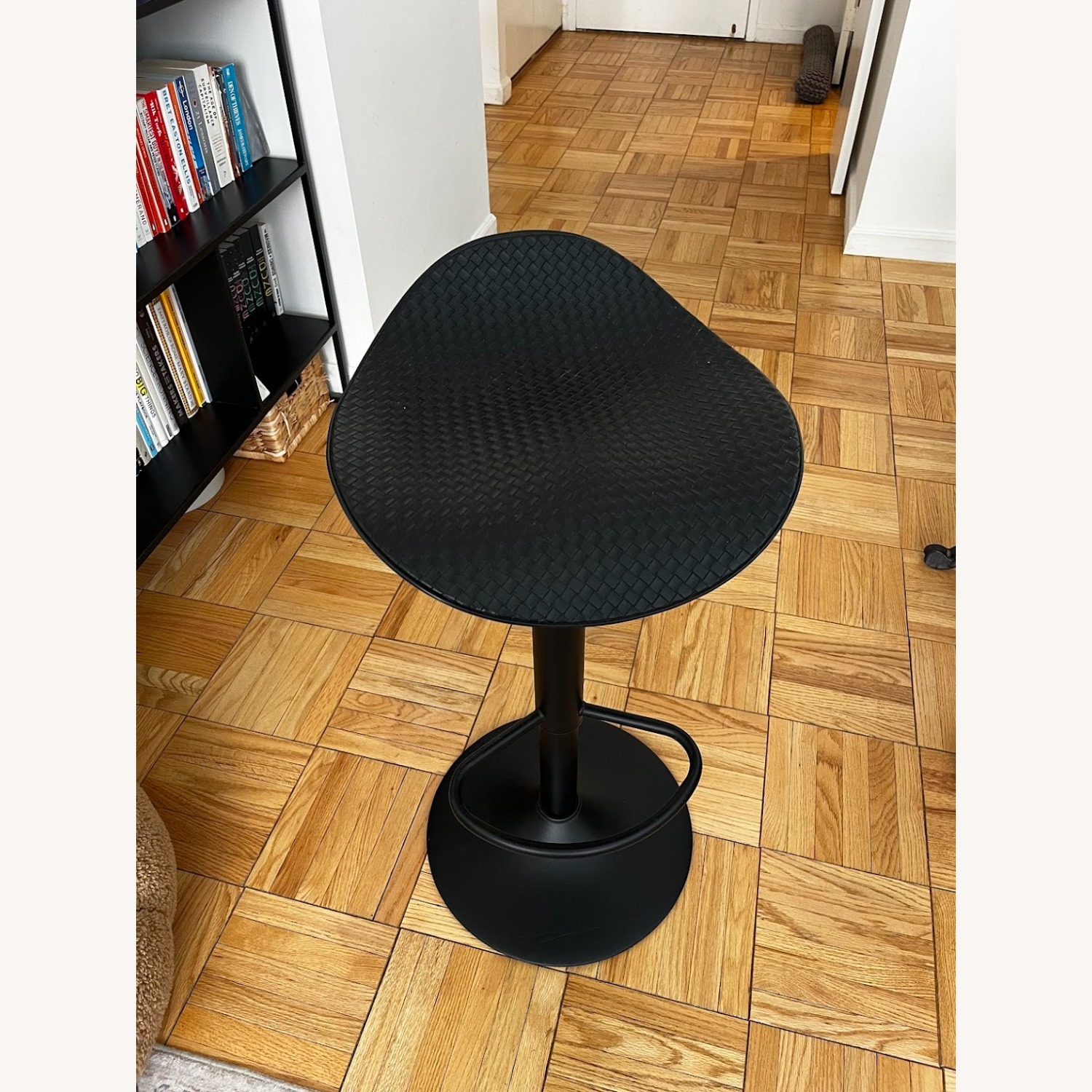 Set of 2 Black Bar Stools - image-4
