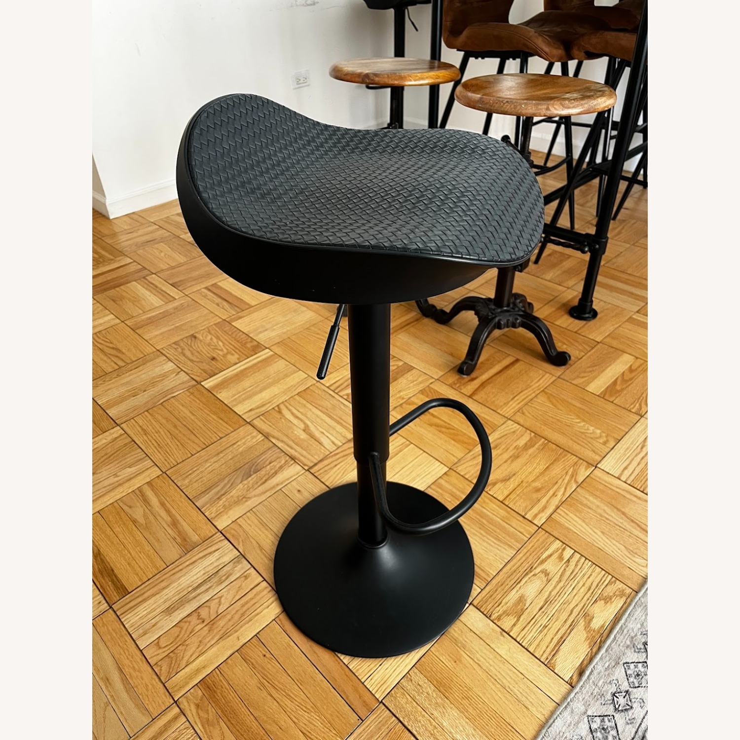 Set of 2 Black Bar Stools - image-5