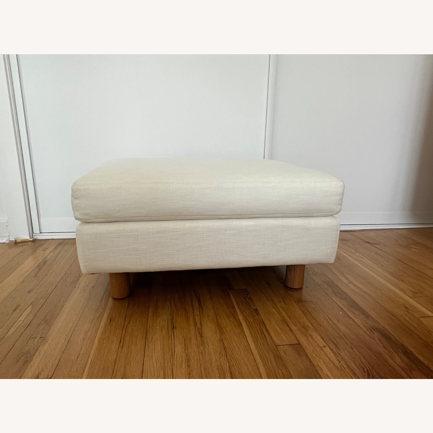 Herman Miller Lispenard Ottoman White Linen - image-1