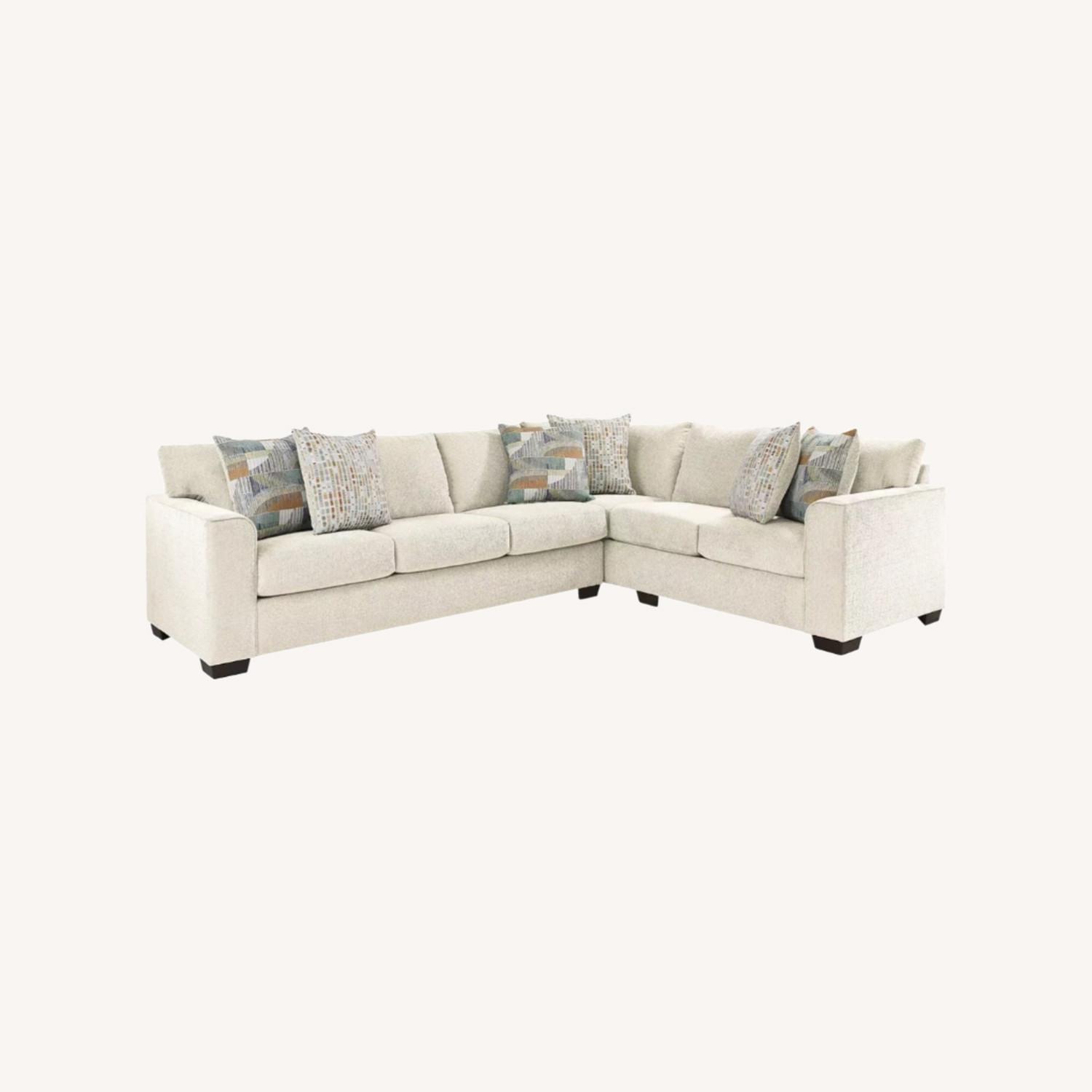 Delcrest 2 Pc Sectional - image-0