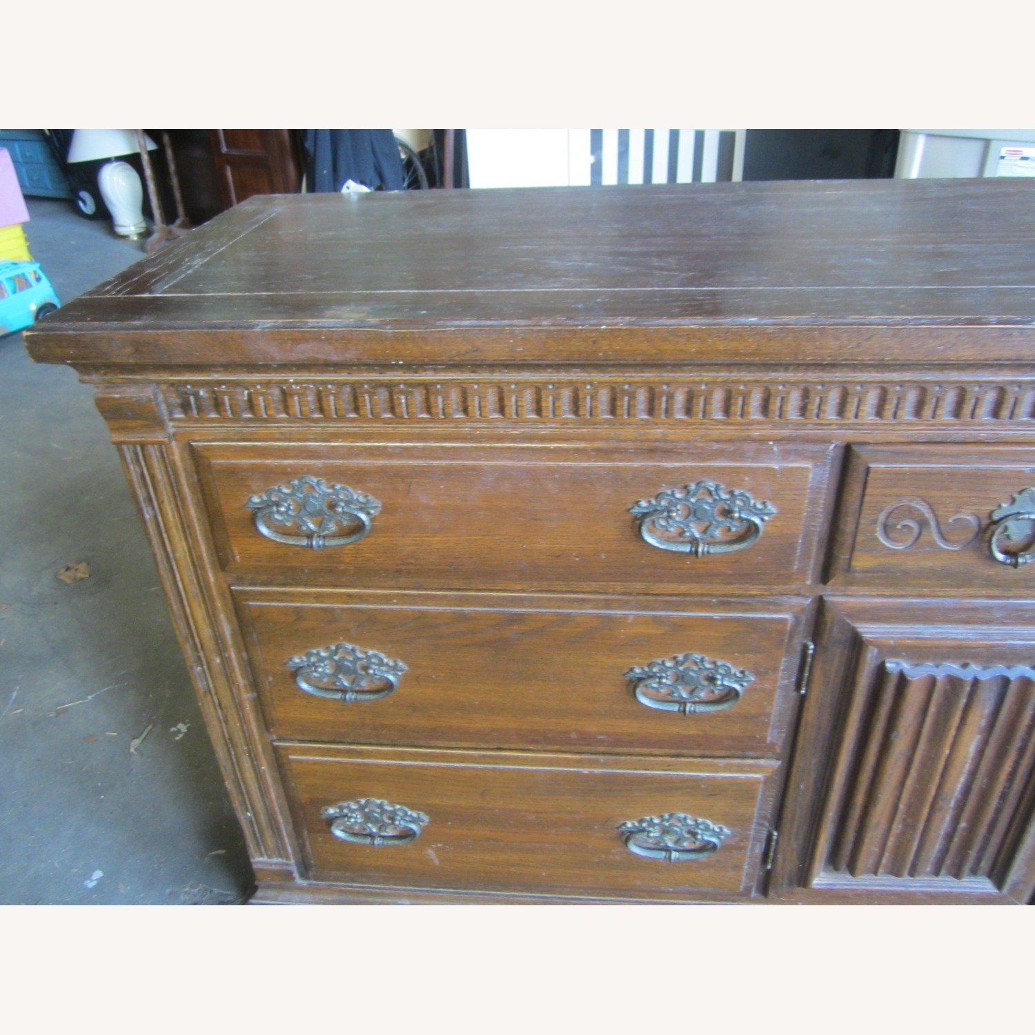 VTG Ethan Allen Dresser, 10 Drawers, 2 Mirrors - image-4