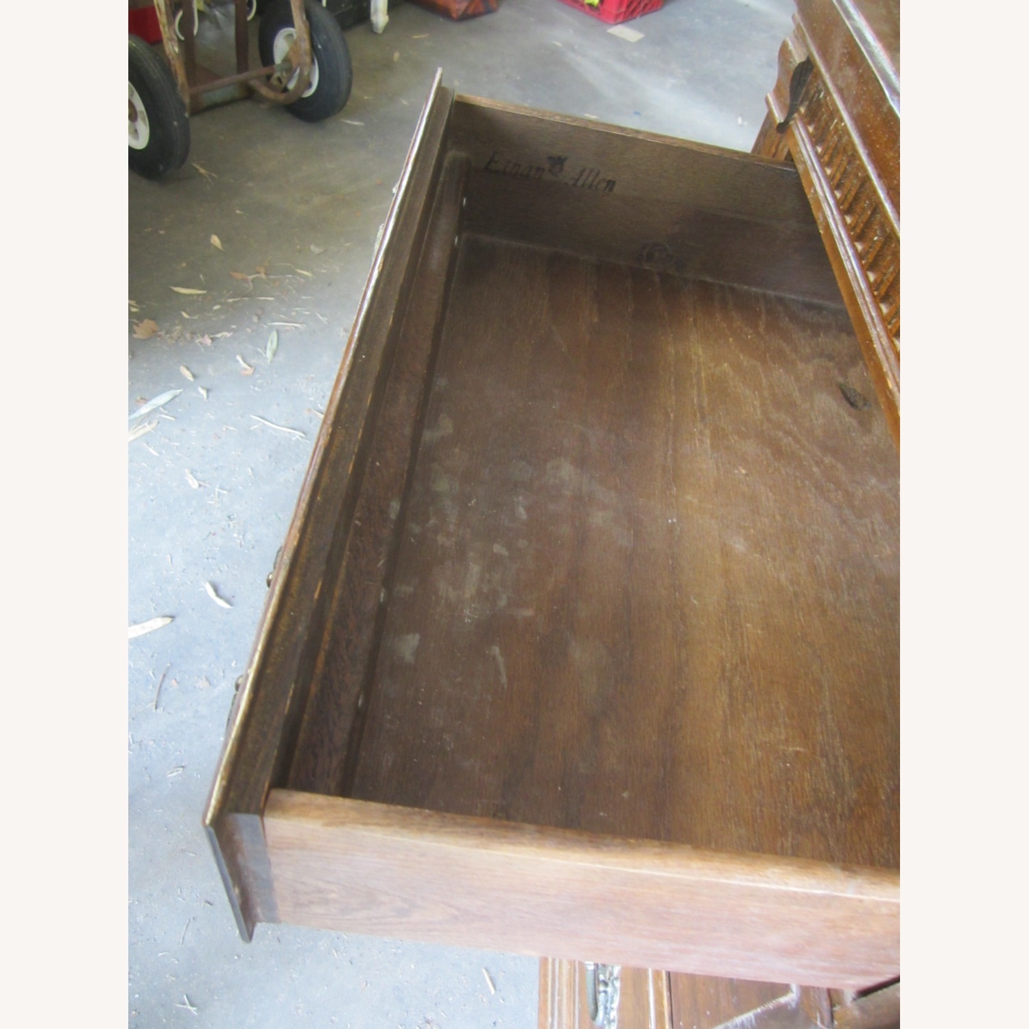 VTG Ethan Allen Dresser, 10 Drawers, 2 Mirrors - image-11