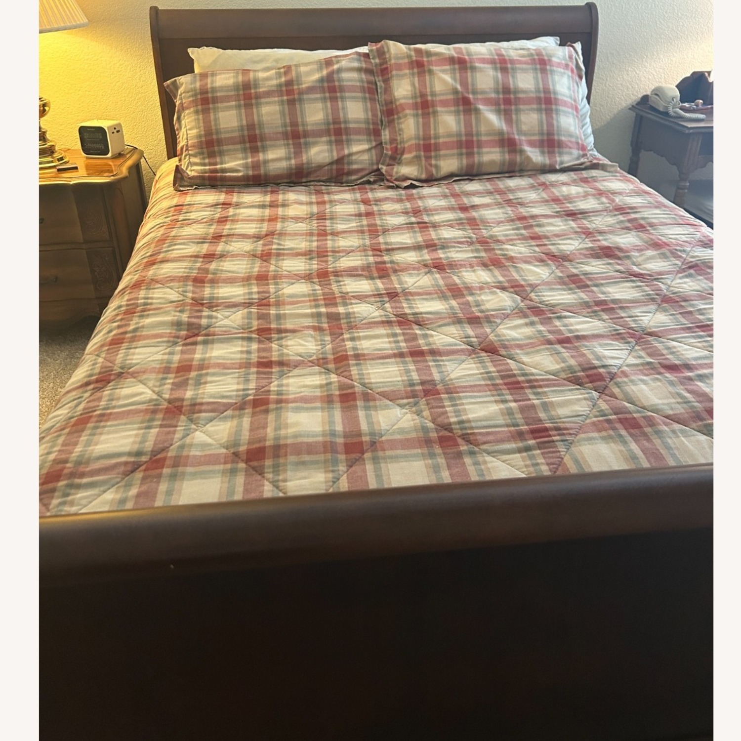 Solid Wood Sleigh Bed - image-1