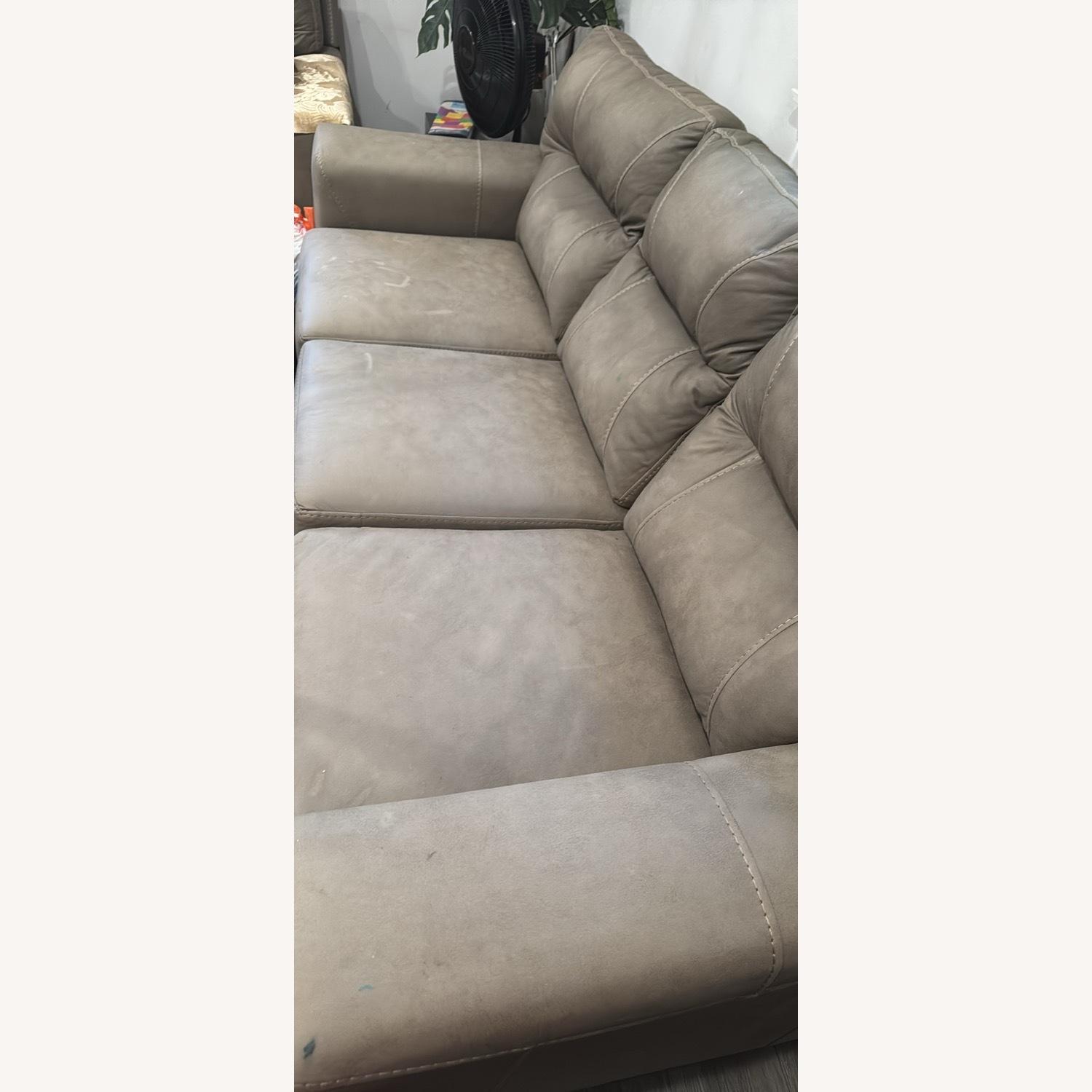 Broyhill 3 Seater Couch Set of 2 - image-2