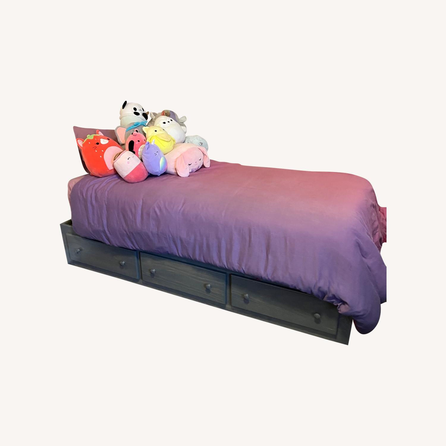 Custom Amish Twin Platform Bed - image-0
