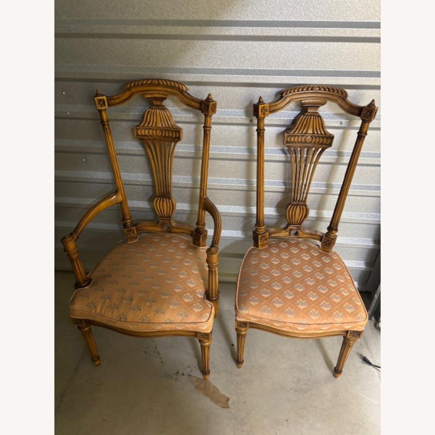 Dining Set: Round Table + 4 Chairs - image-5